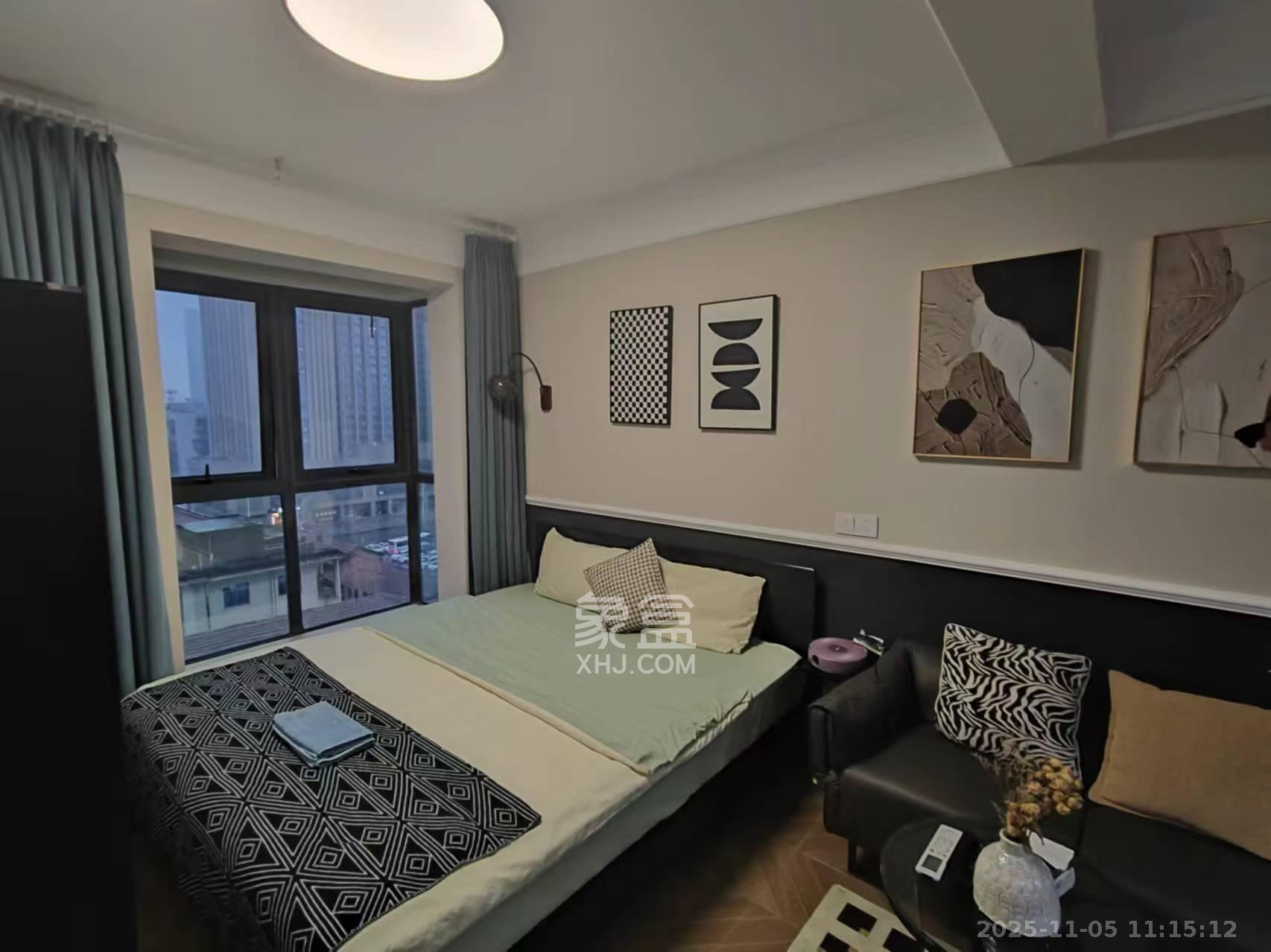 中天广场  1室1厅1卫    1800.0元/月室内图