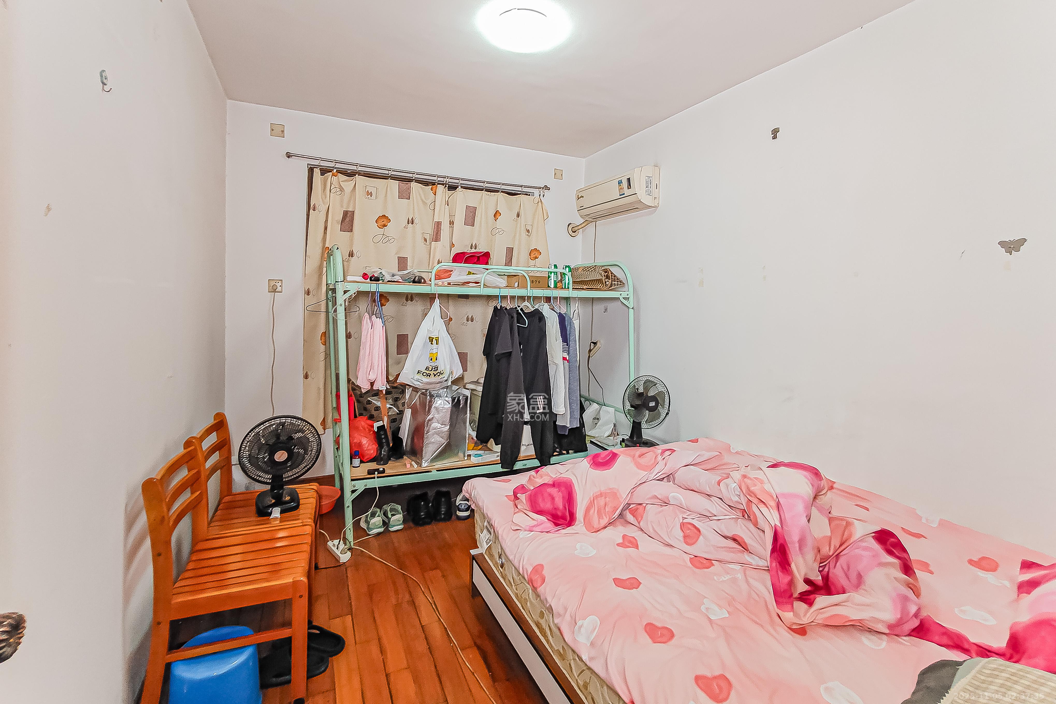 杂技团宿舍 3室2厅2卫 62.0万 杂技团宿舍 3室2厅2卫 62.0万卧室