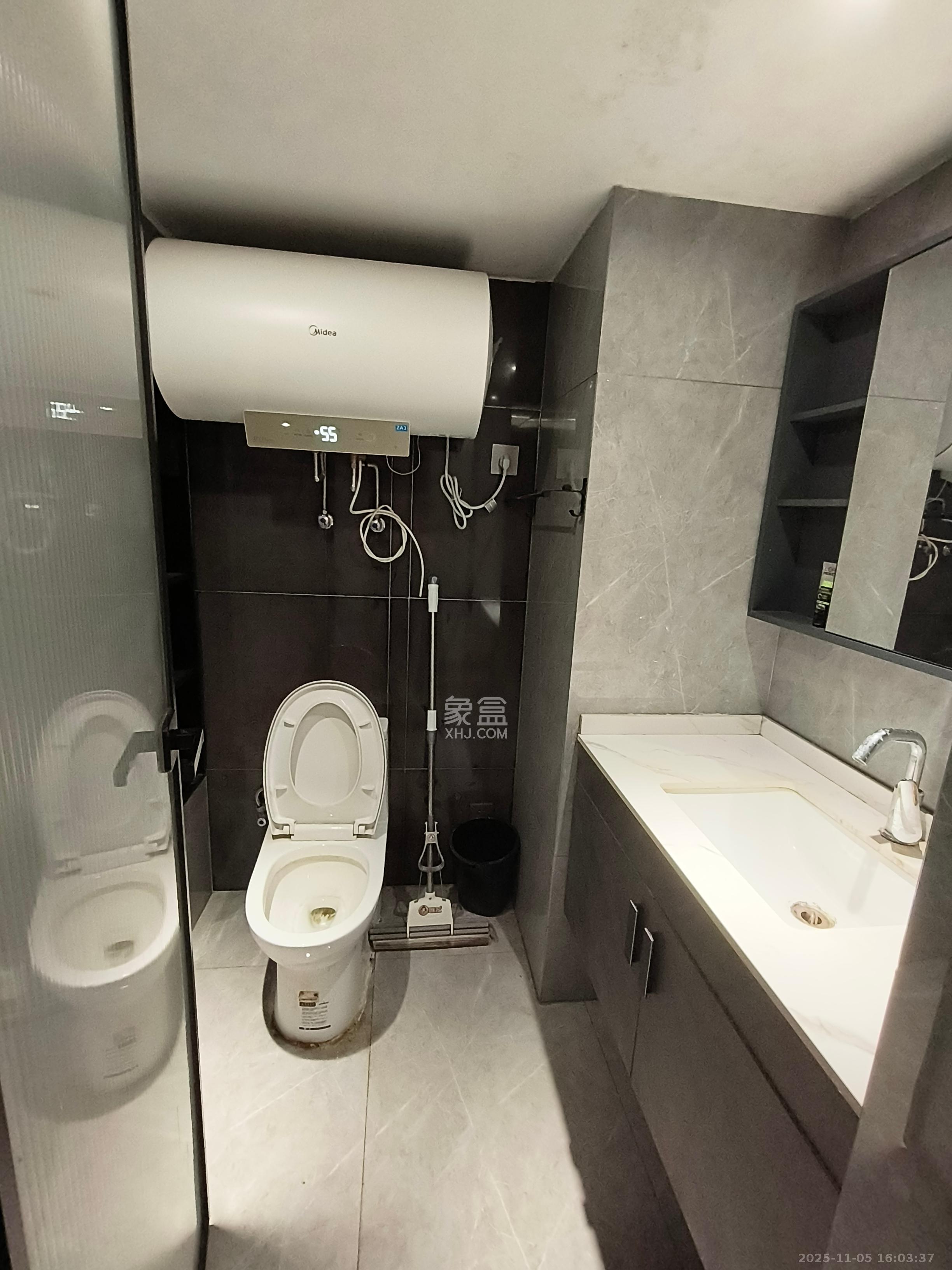 龙湖新壹城  1室1厅1卫    1600.0元/月室内图