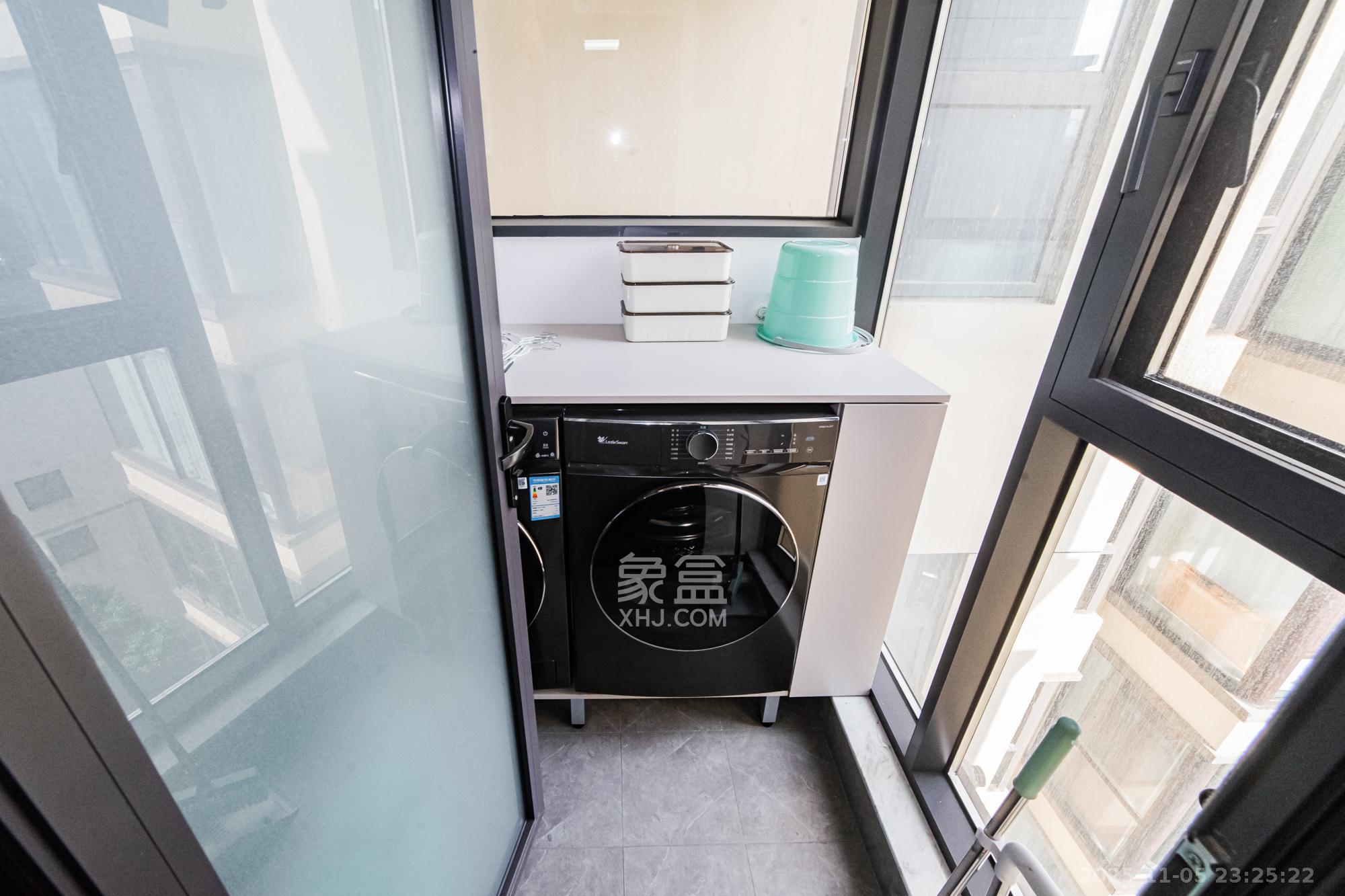 北辰瀚江府 3室2厅2卫 238.0万 北辰瀚江府 3室2厅2卫 238.0万阳台