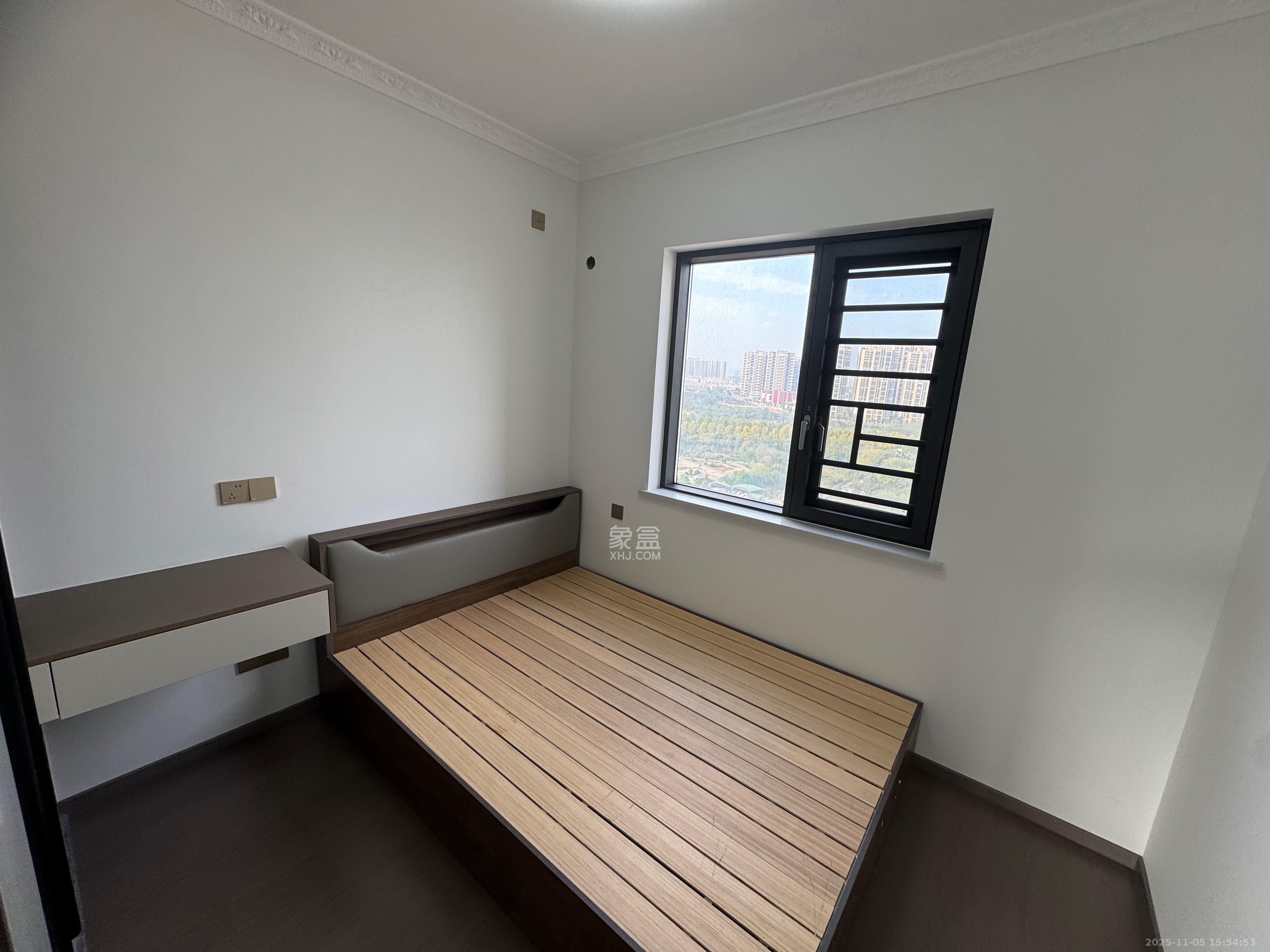 金辉优步湖畔  4室2厅2卫    2600.0元/月室内图