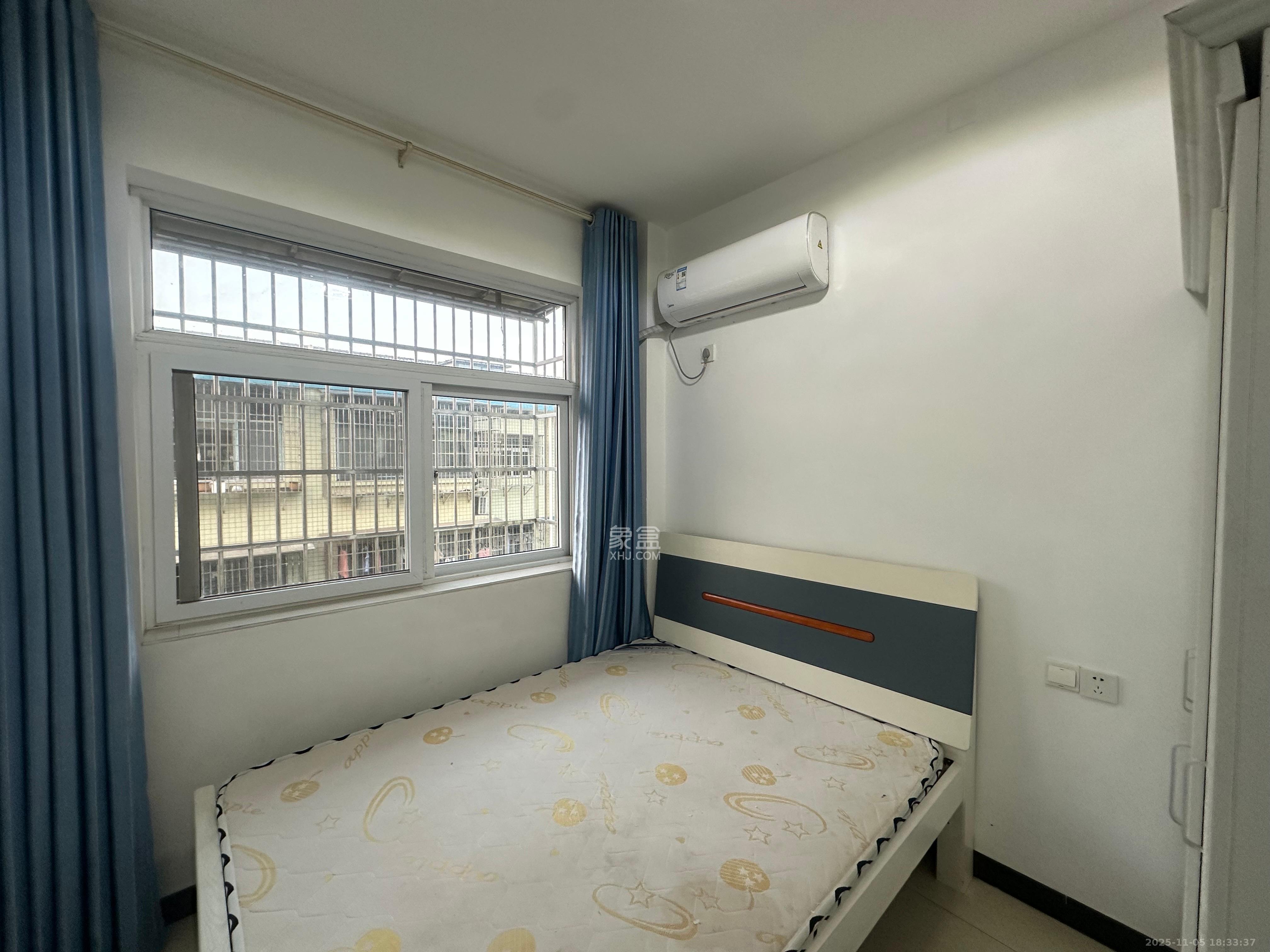 友兴家园  3室1厅1卫    1600.0元/月室内图