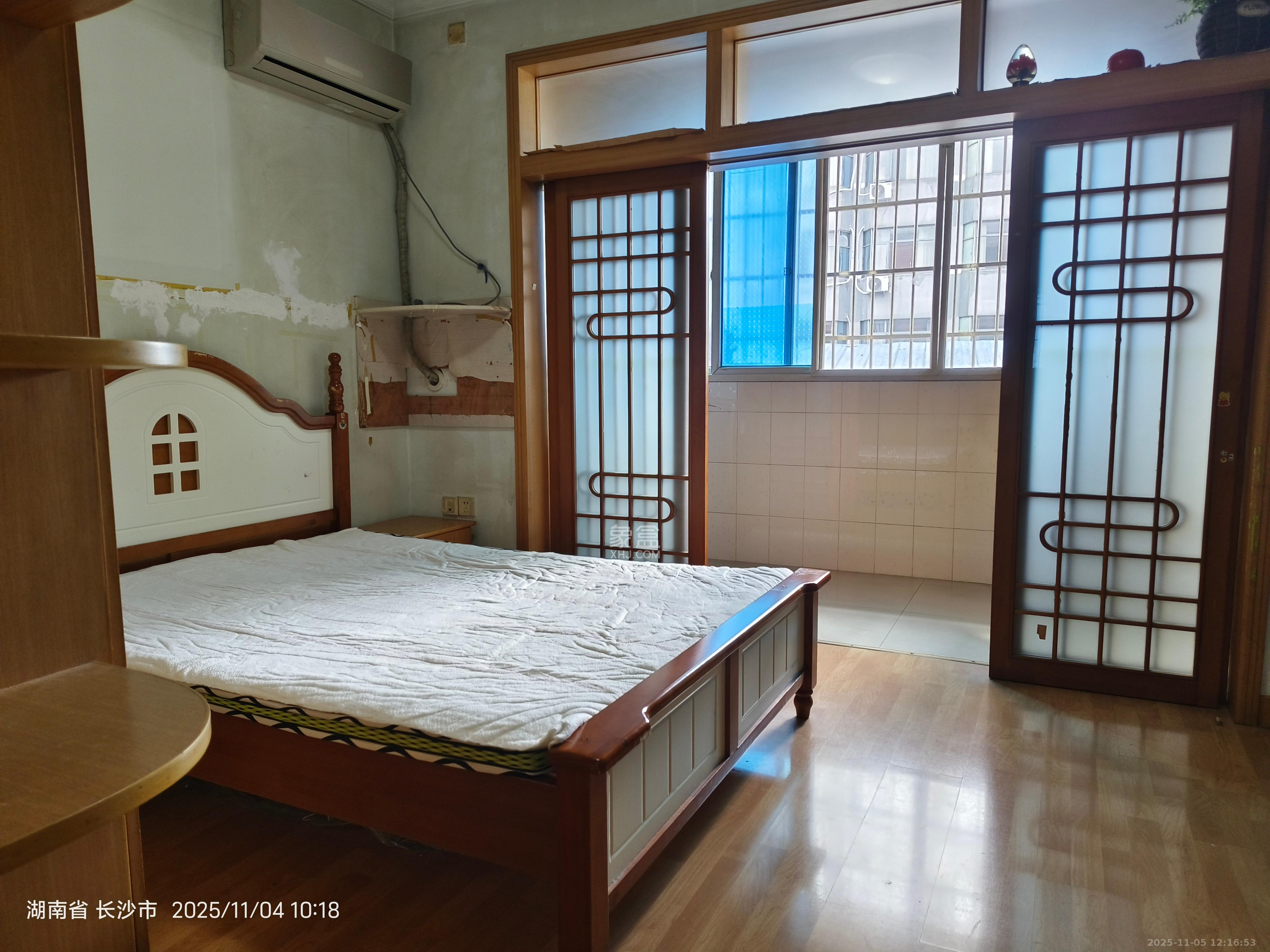 南方宿舍  2室1厅1卫    1300.0元/月室内图