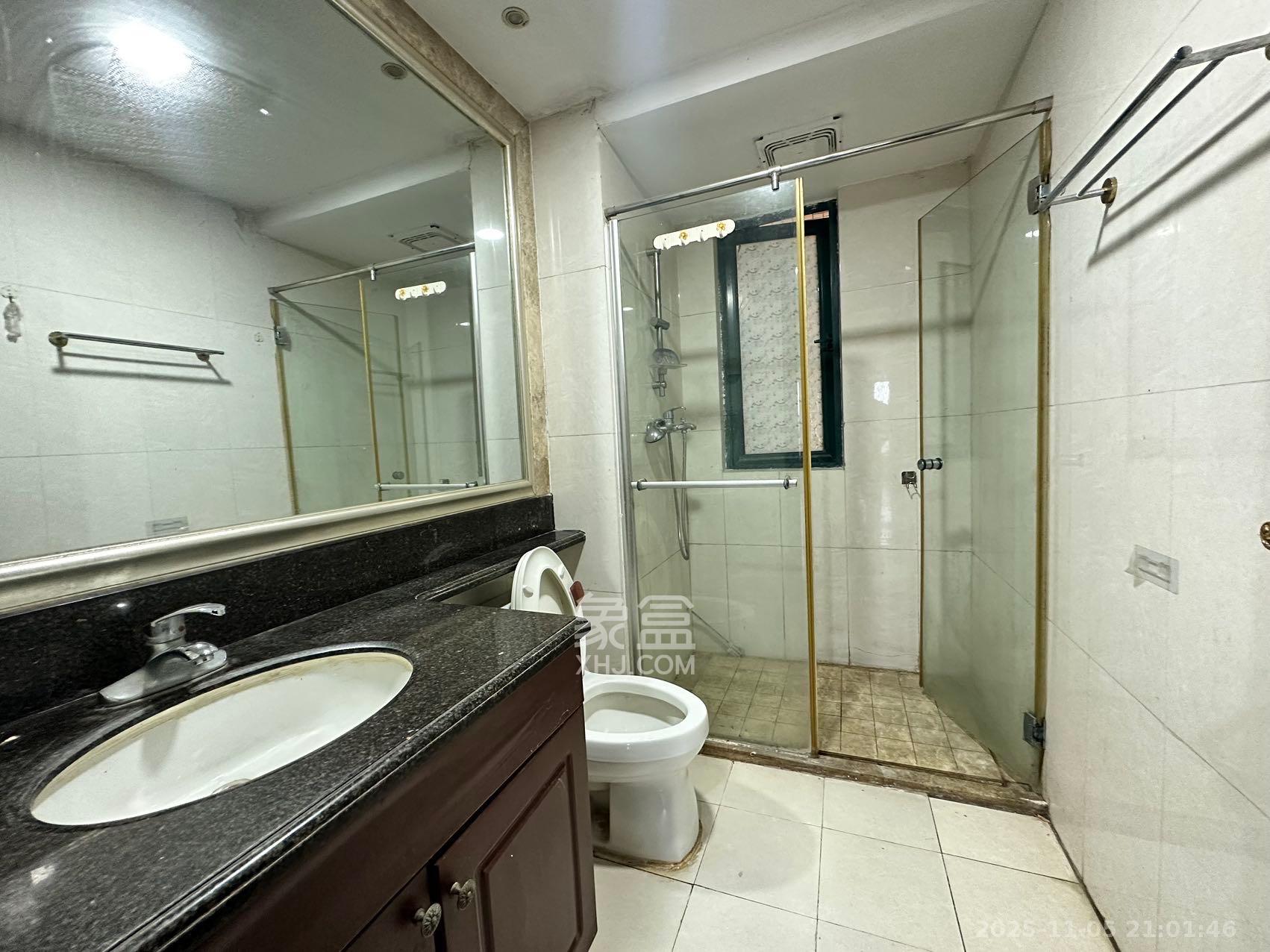 恒大名都  3室2厅2卫    1399.0元/月室内图