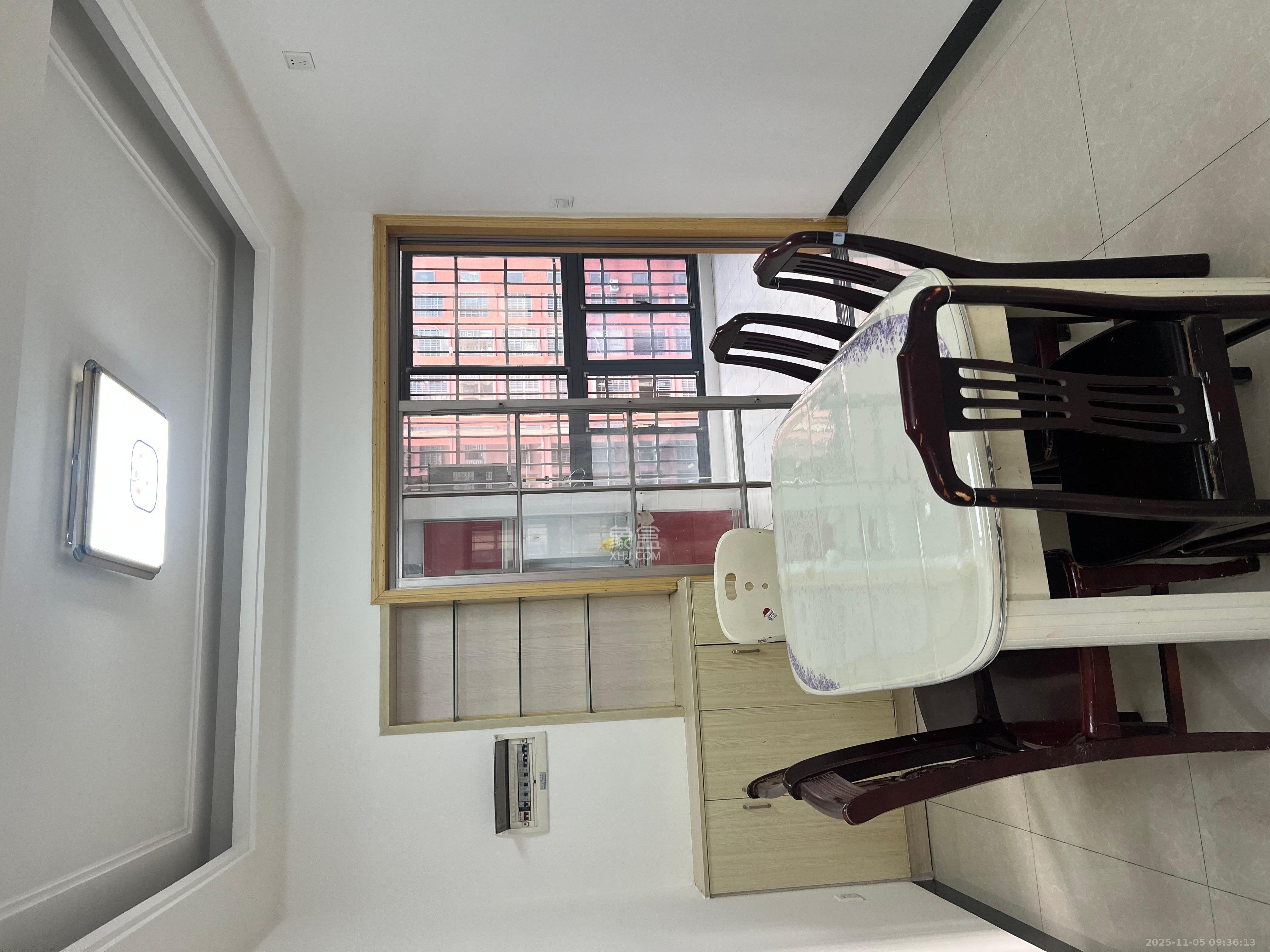 海德公园  4室2厅2卫    2280.0元/月室内图