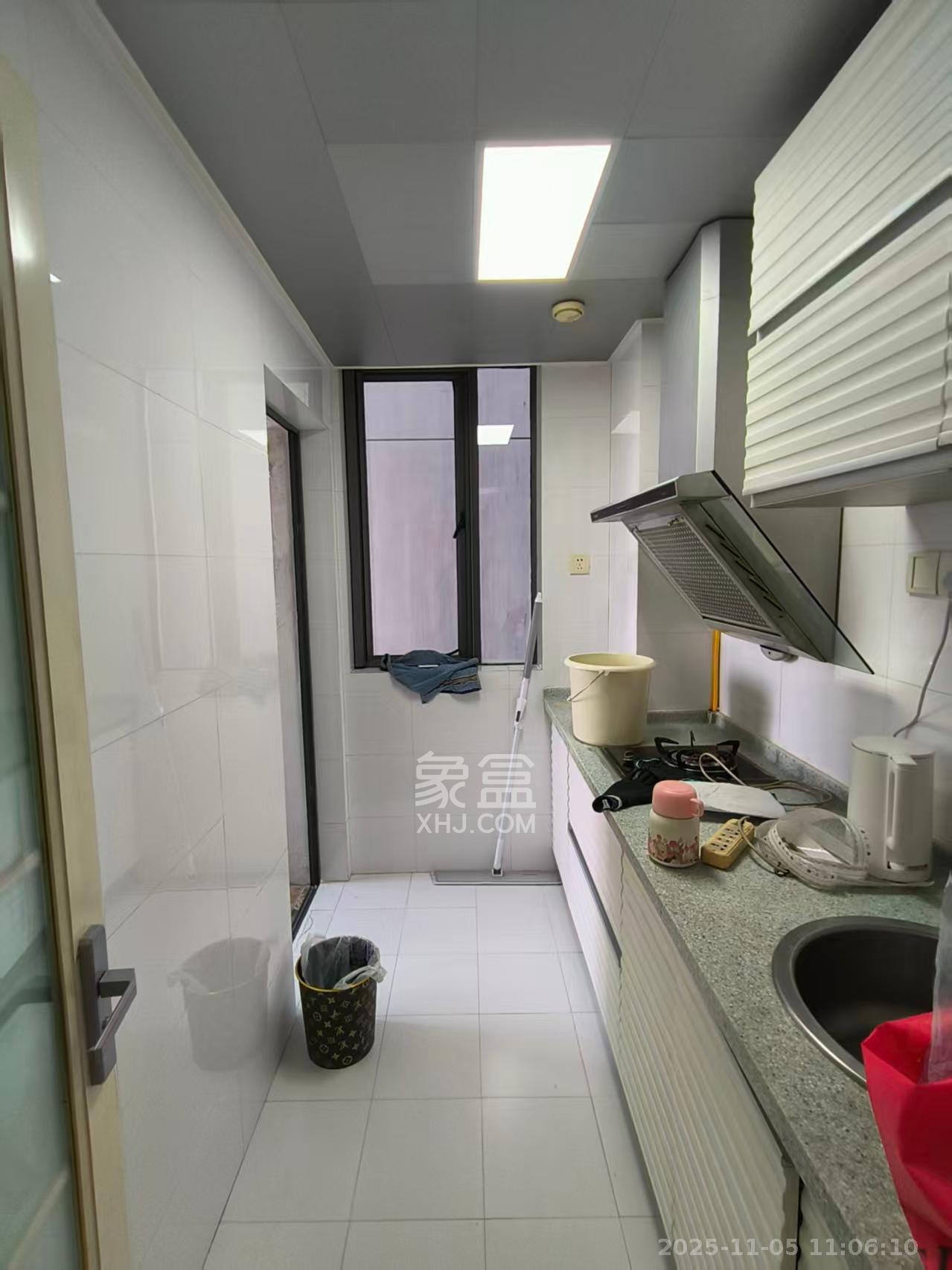 湘域中央  3室1厅1卫    3000.0元/月室内图