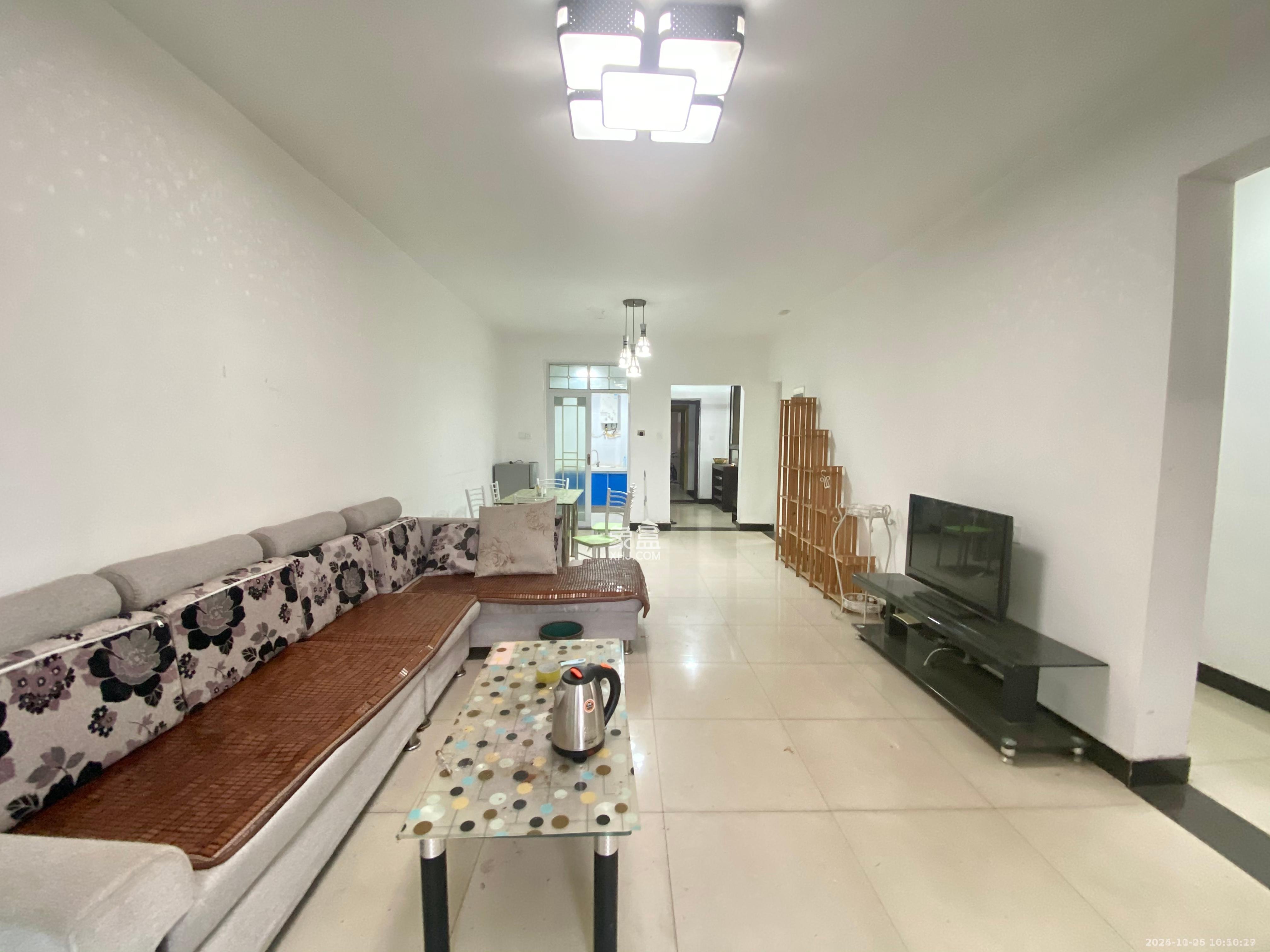 长沙县公安局单位房  1室2厅1卫    1500.0元/月