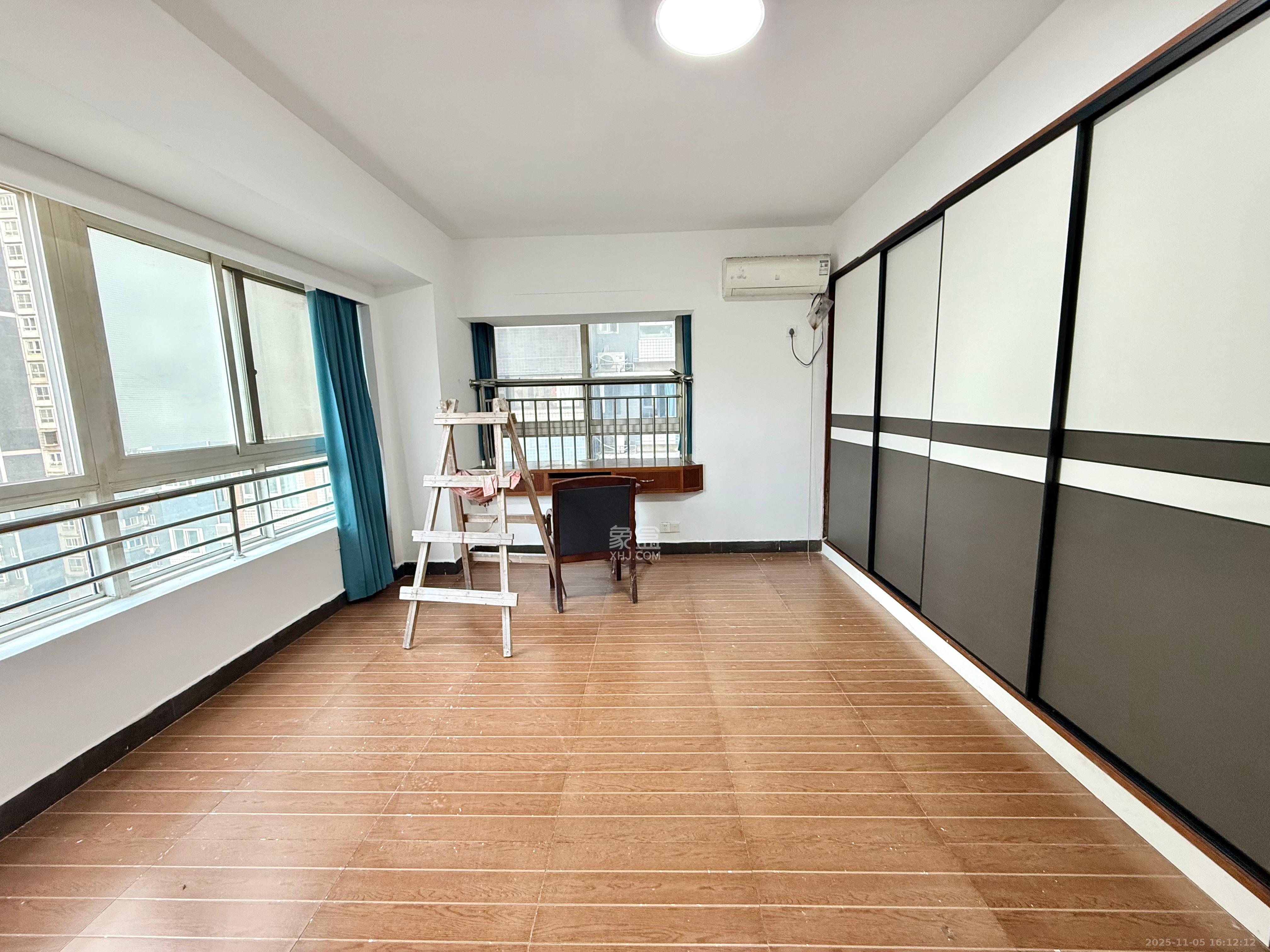 星蓝湾 3室2厅2卫 2600.0元/月 星蓝湾 3室2厅2卫 2600.0元/月室内图