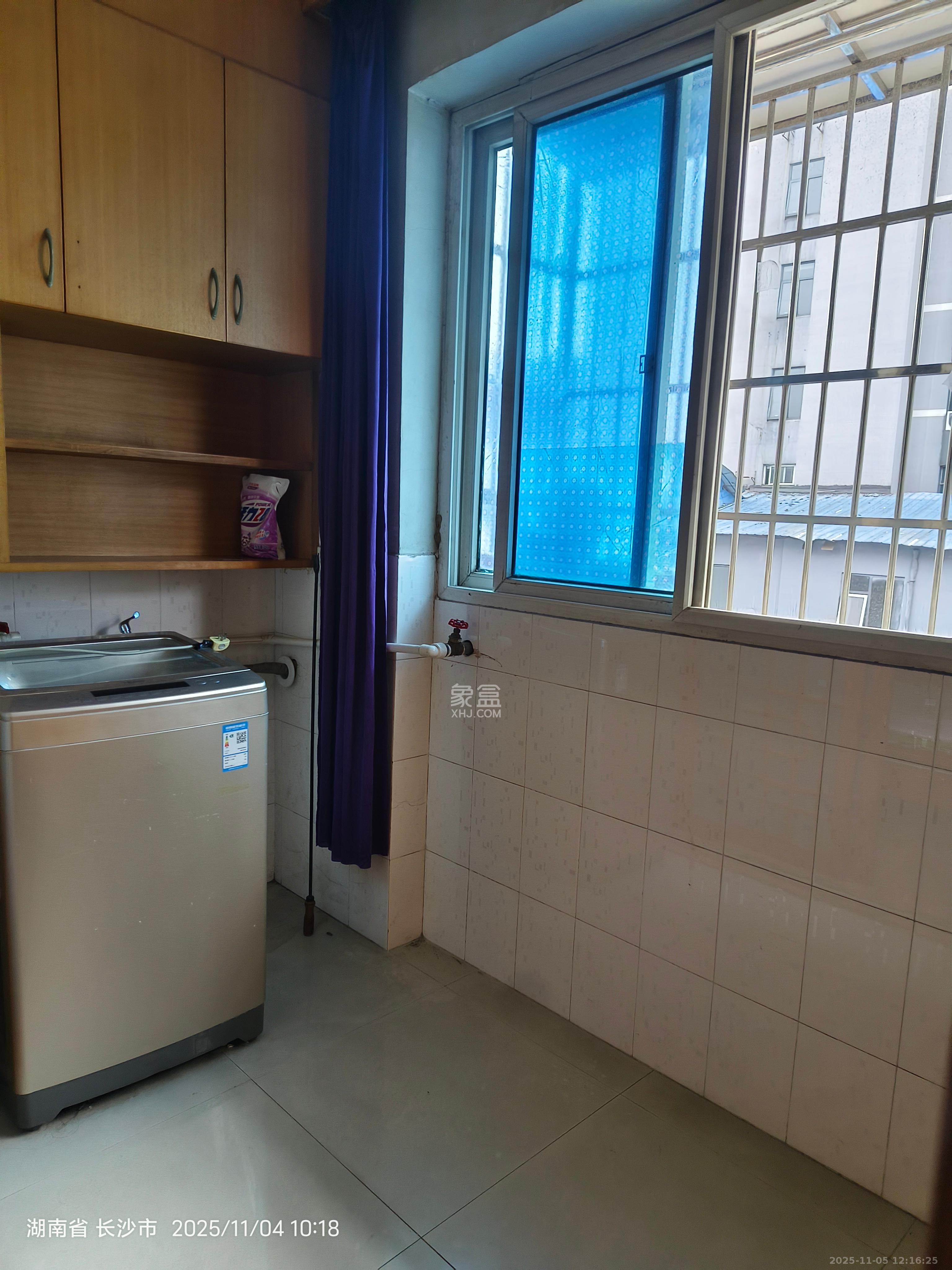 南方宿舍 2室1厅1卫 1300.0元/月 南方宿舍 2室1厅1卫 1300.0元/月室内图