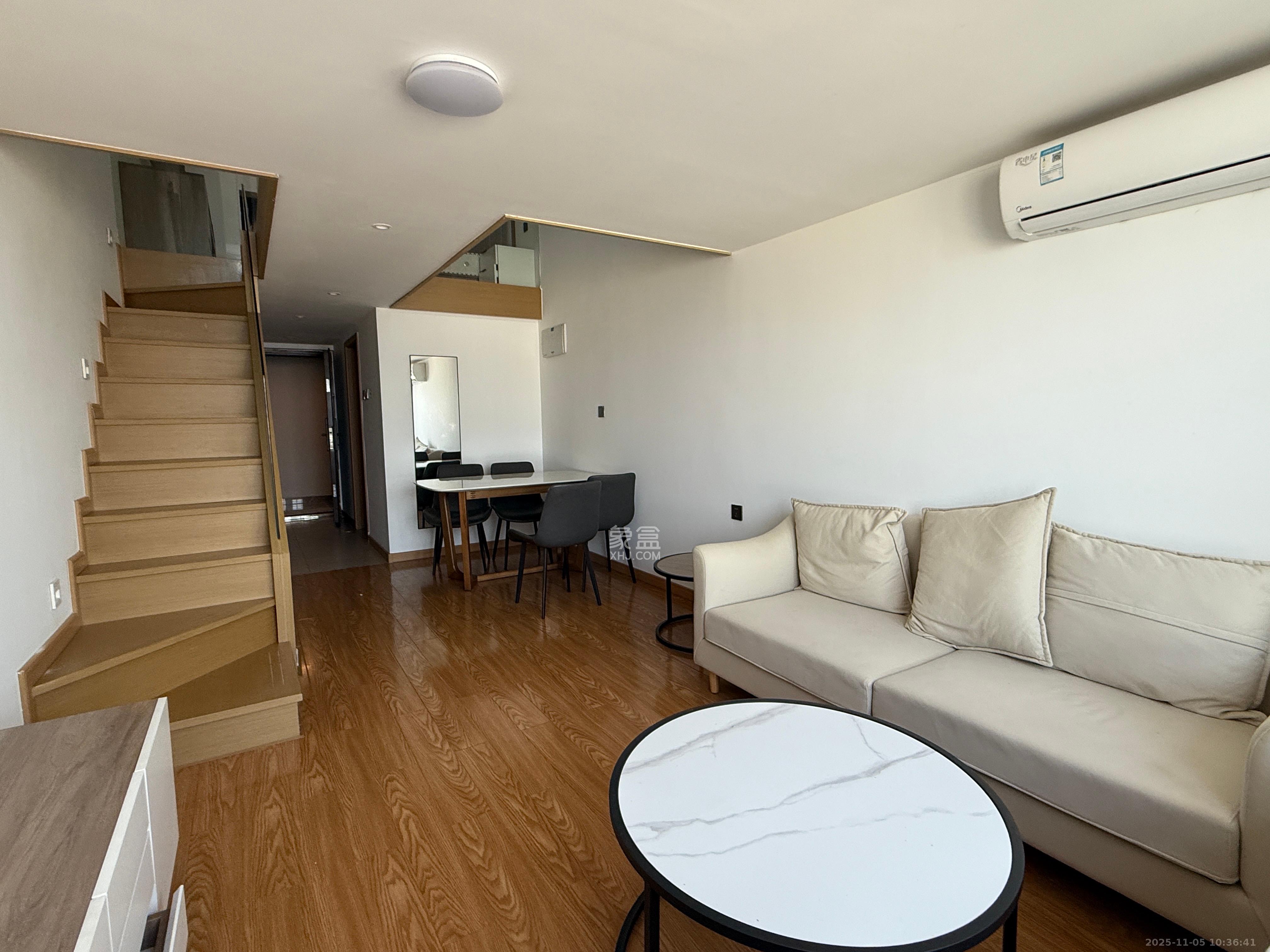 阳光城檀悦  2室1厅1卫    2800.0元/月室内图