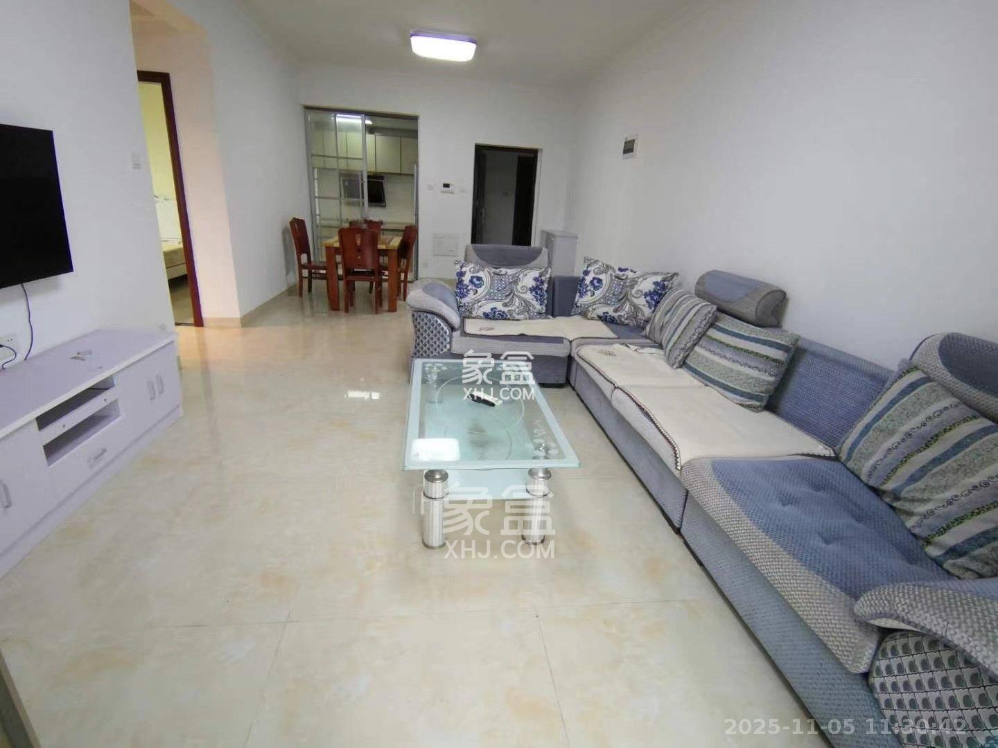 富兴嘉城（富兴汇中央）  2室1厅1卫    2300.0元/月室内图