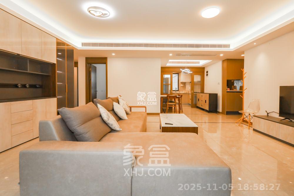 龙湖铂金中心（龙湖春江郦城）  3室2厅2卫    5000.0元/月室内图