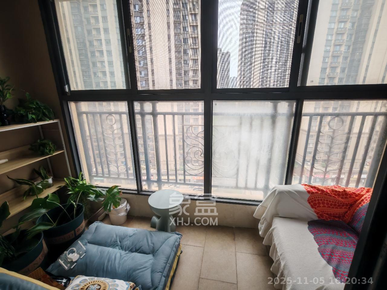 恒大江湾  3室1厅2卫    2500.0元/月室内图