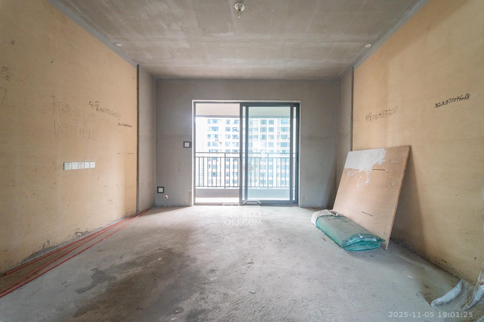 中建悦和城  4室2厅2卫    118.0万室内图1