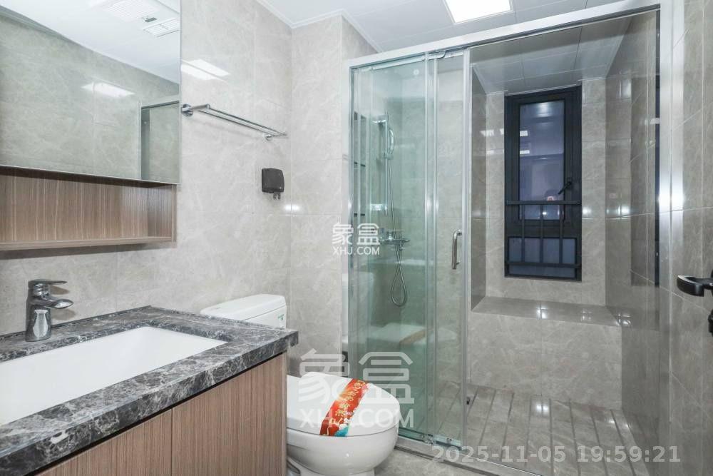 中海麓山境南区  3室2厅2卫    2200.0元/月室内图