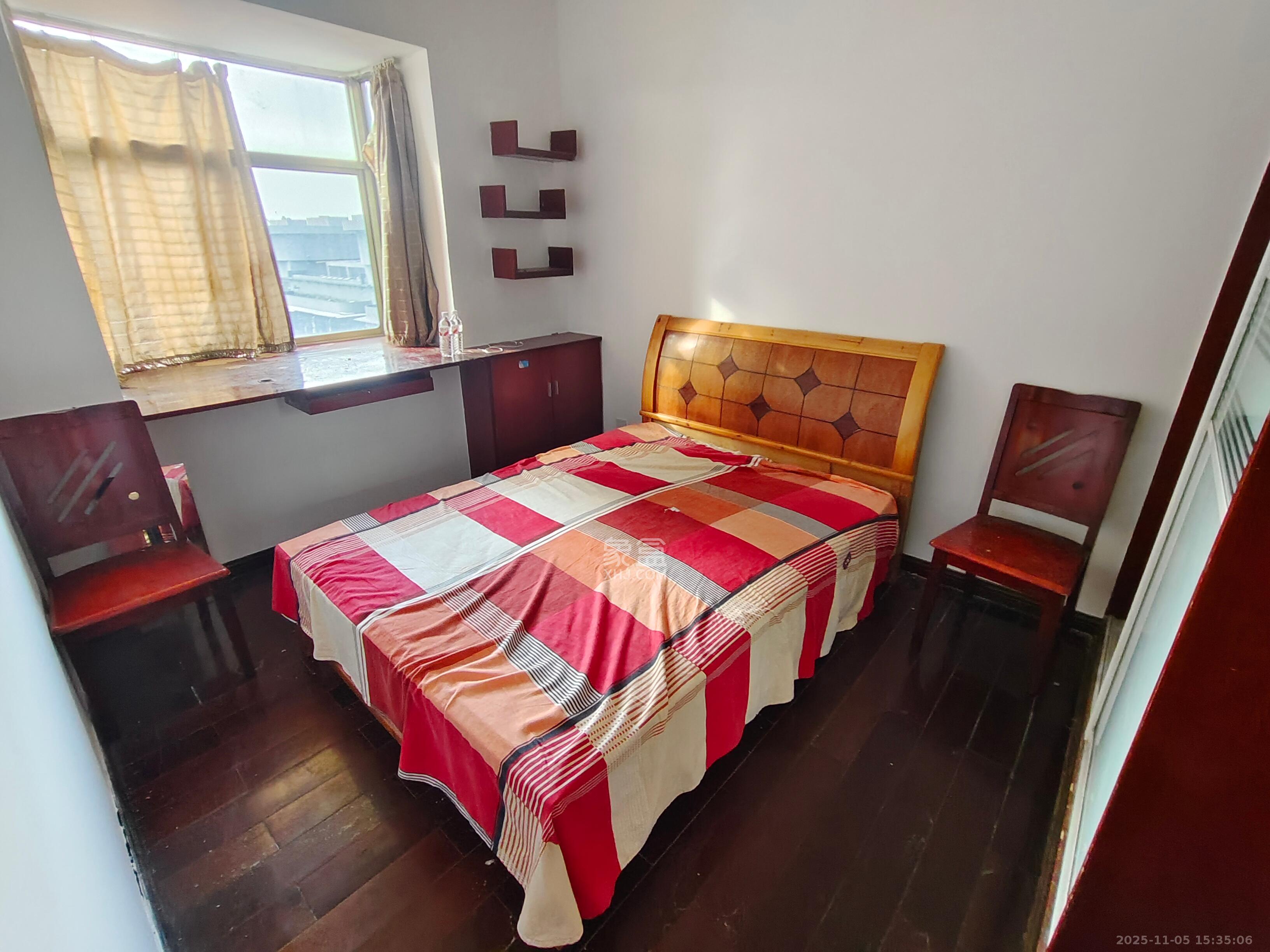 王府井公寓（福源公寓）  3室2厅2卫    4500.0元/月