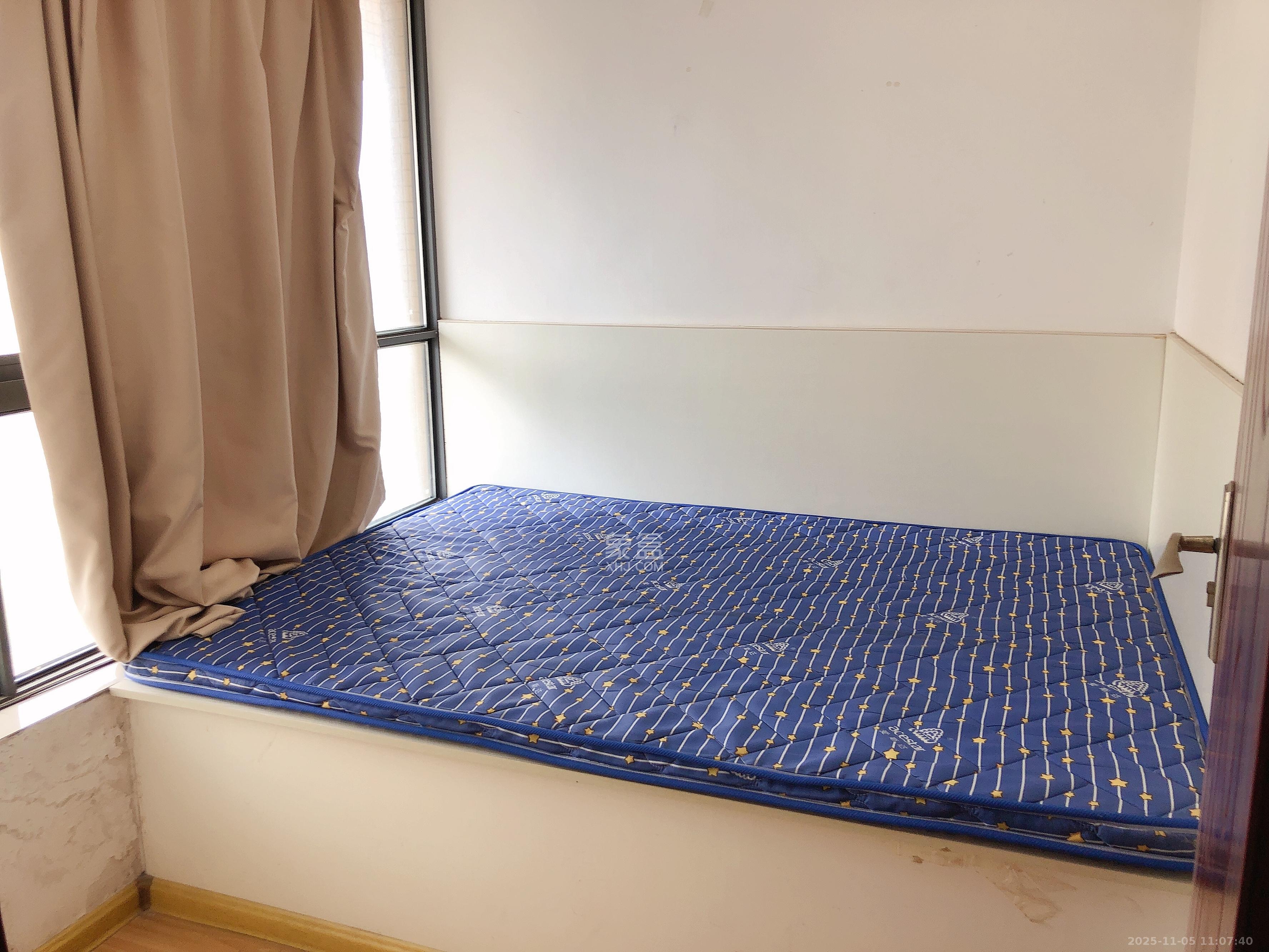 上峰苑(兰亭玥岛) 1室0厅1卫 1500.0元/月 上峰苑(兰亭玥岛) 1室0厅1卫 1500.0元/月室内图