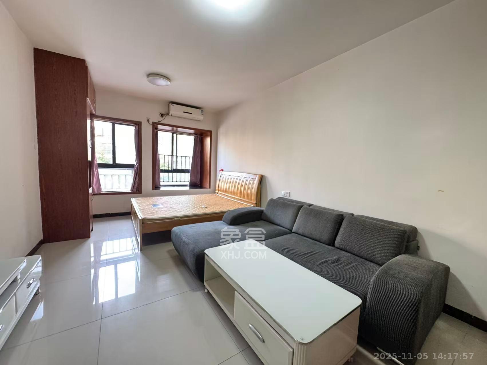 上峰苑(兰亭玥岛) 1室1厅1卫 1400.0元/月 上峰苑(兰亭玥岛) 1室1厅1卫 1400.0元/月室内图