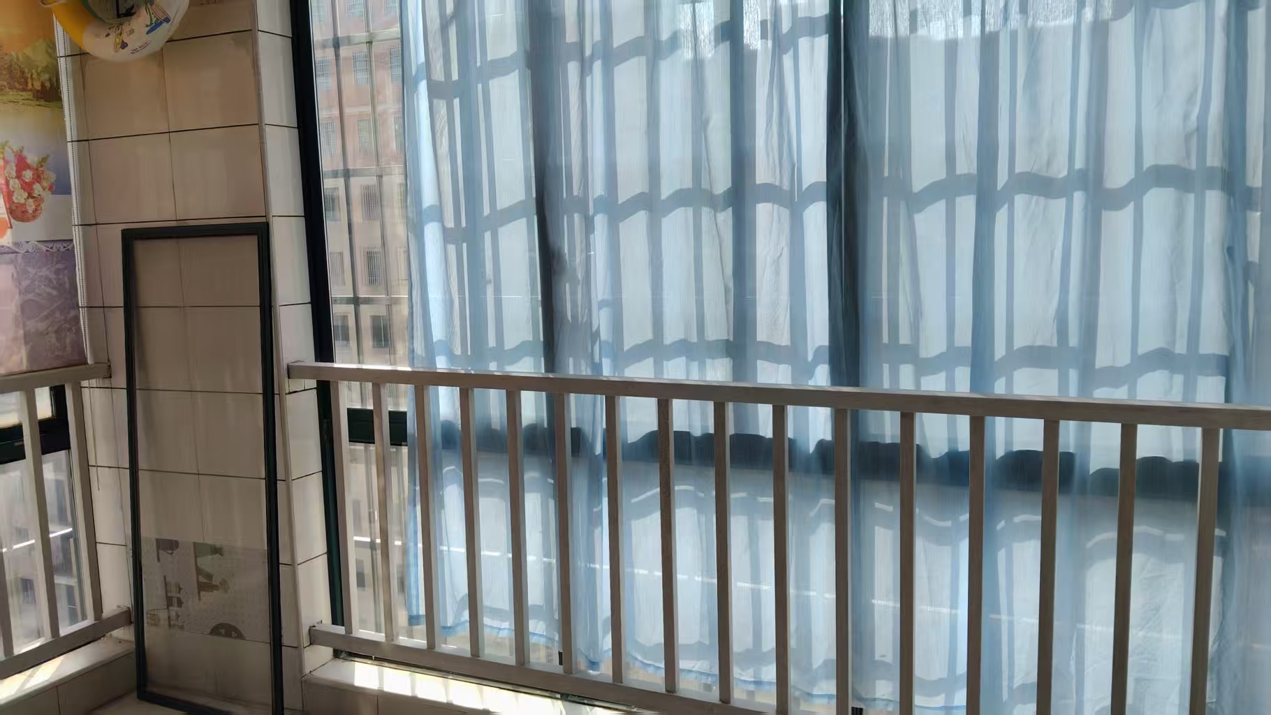 紫荆花苑 2室3厅1卫 1500.0元/月 紫荆花苑 2室3厅1卫 1500.0元/月室内图