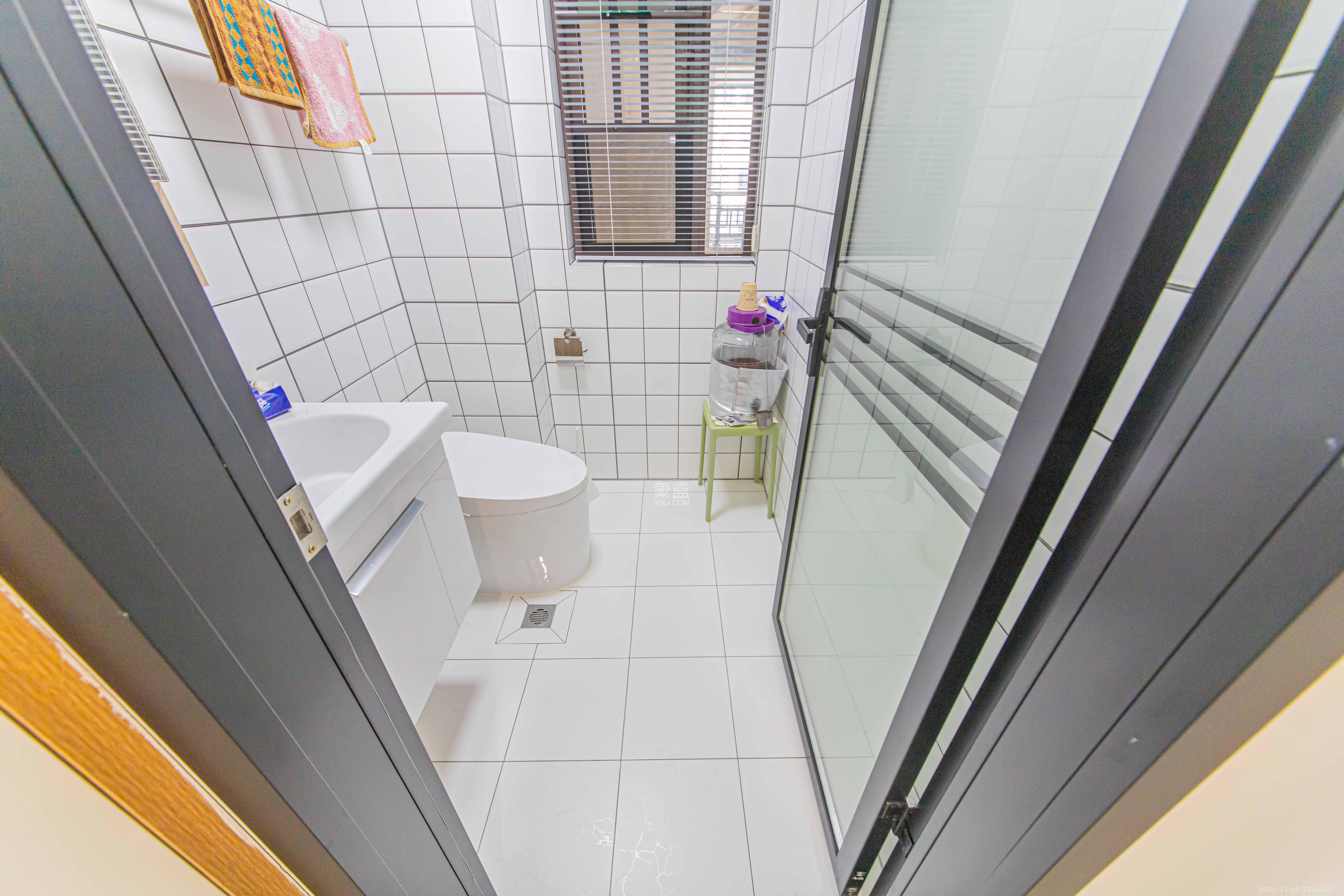 大唐印象二期御府 3室2厅2卫 132.0万 大唐印象二期御府 3室2厅2卫 132.0万卫生间