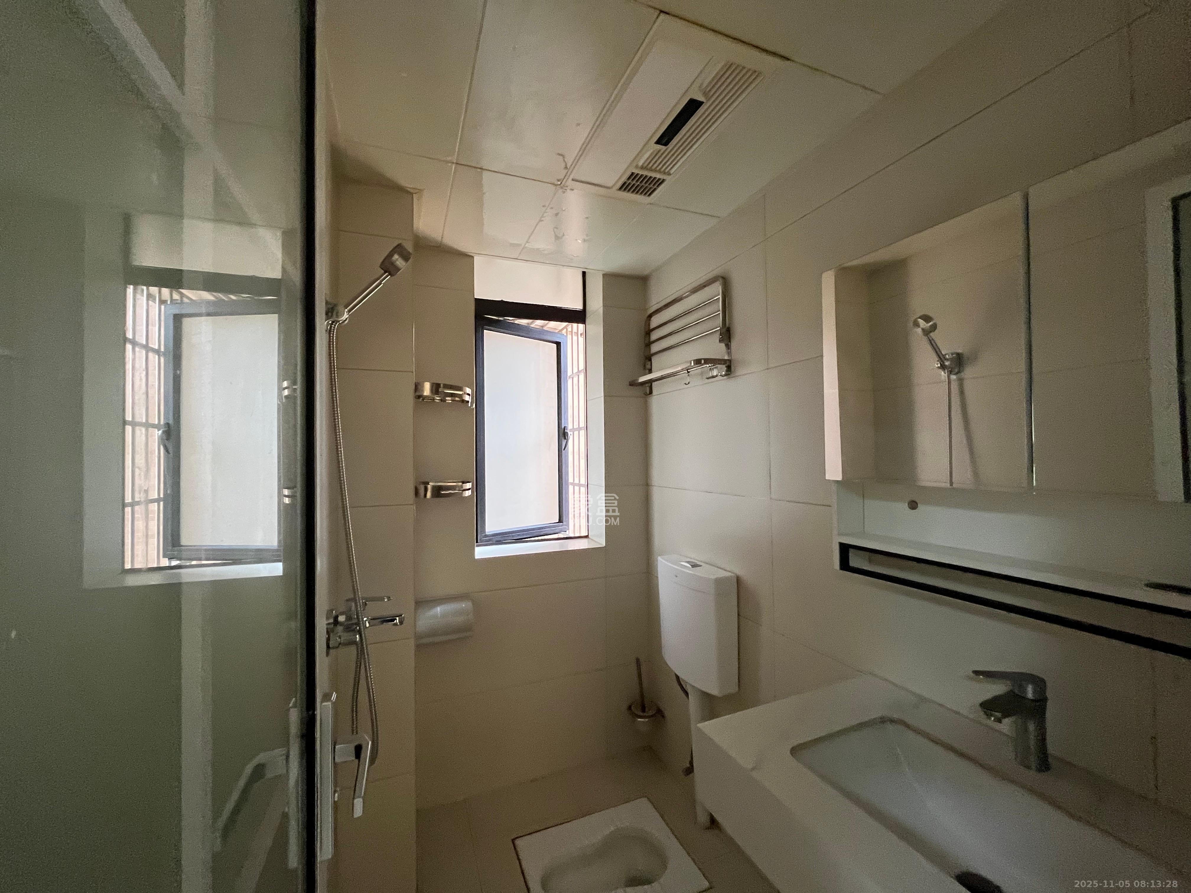 东岸梅园小区  2室1厅1卫    2300.0元/月室内图