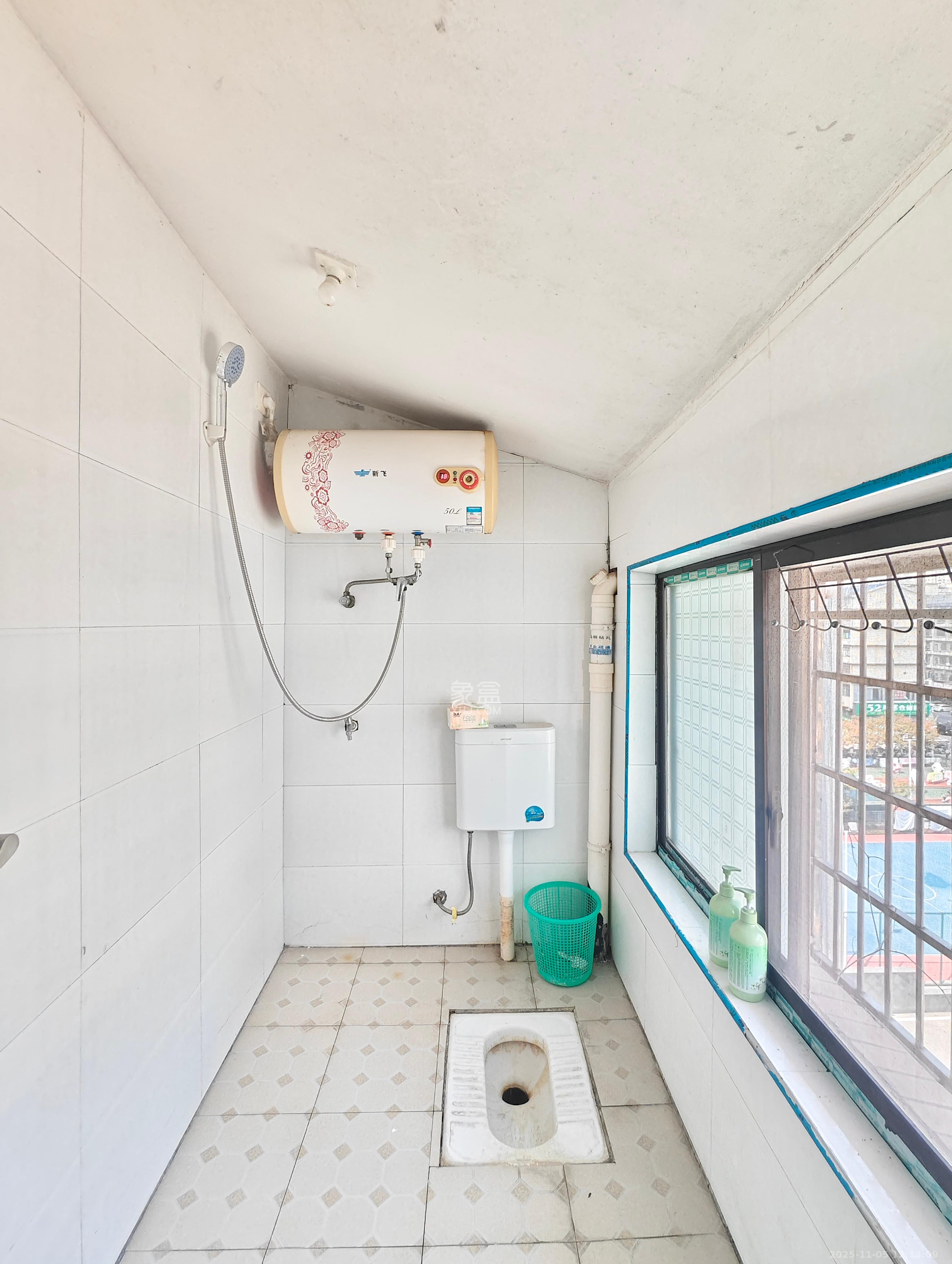 龙塘安置区(龙塘小区) 2室2厅1卫 800.0元/月 龙塘安置区(龙塘小区) 2室2厅1卫 800.0元/月室内图