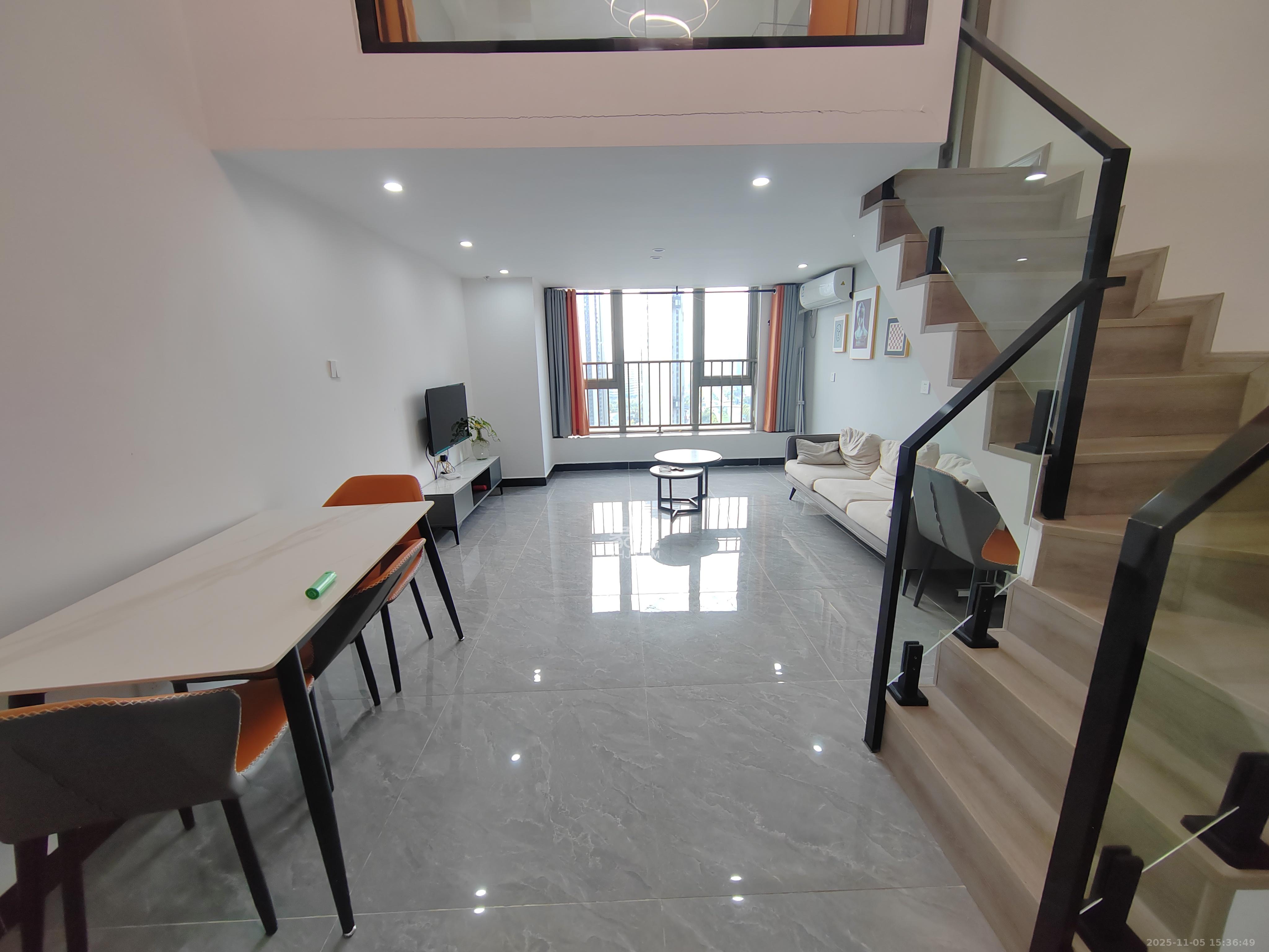 梅溪湖金茂湾  2室1厅1卫    2200.0元/月室内图