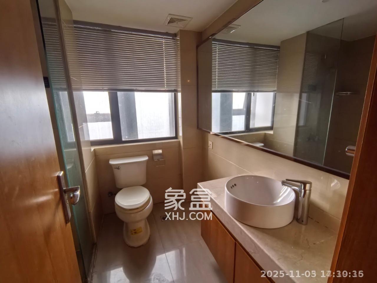 五一钻界  1室1厅1卫    2100.0元/月室内图