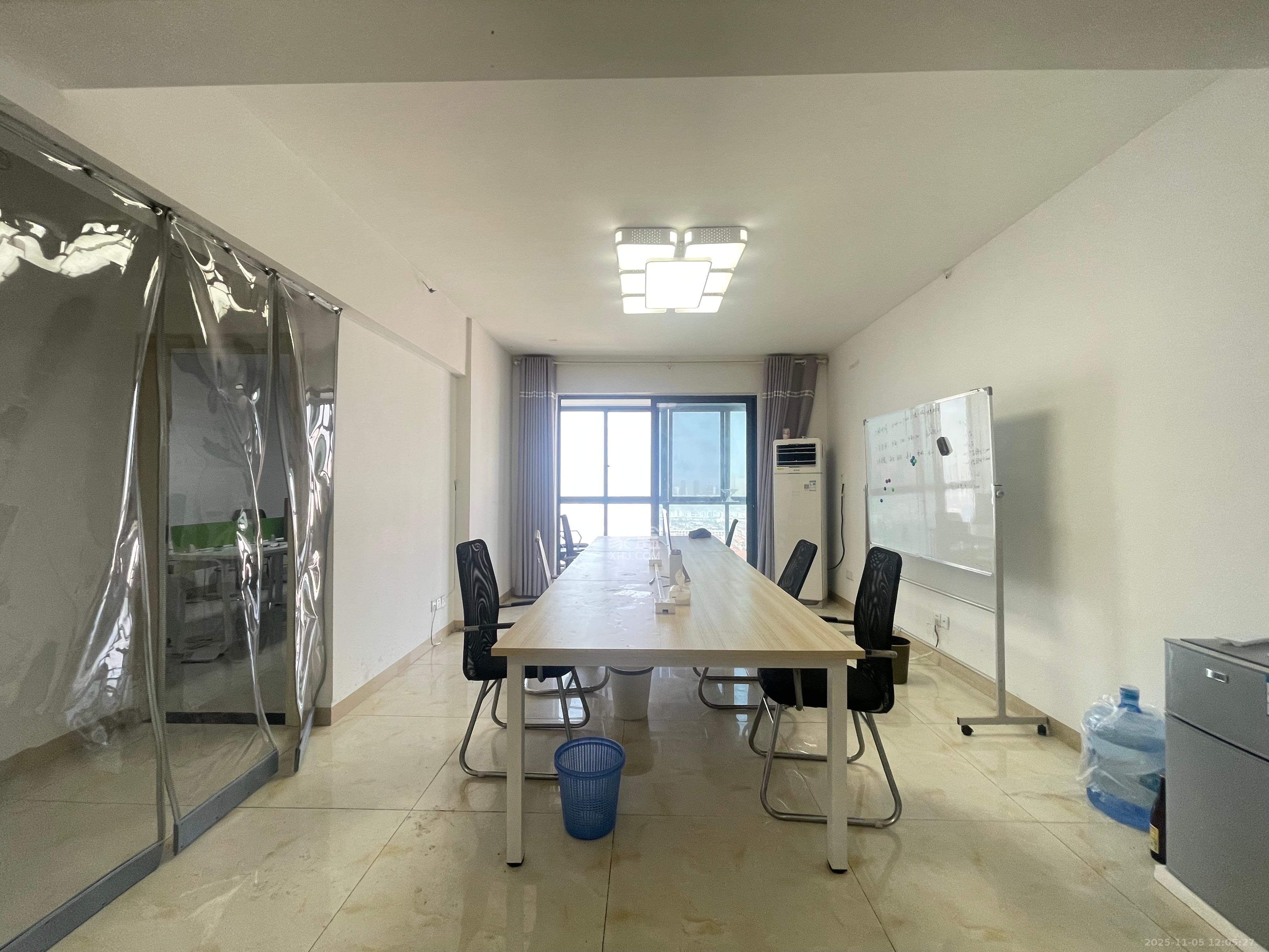 财富港湾（绿领大厦）  21室1厅1卫    2500.0元/月