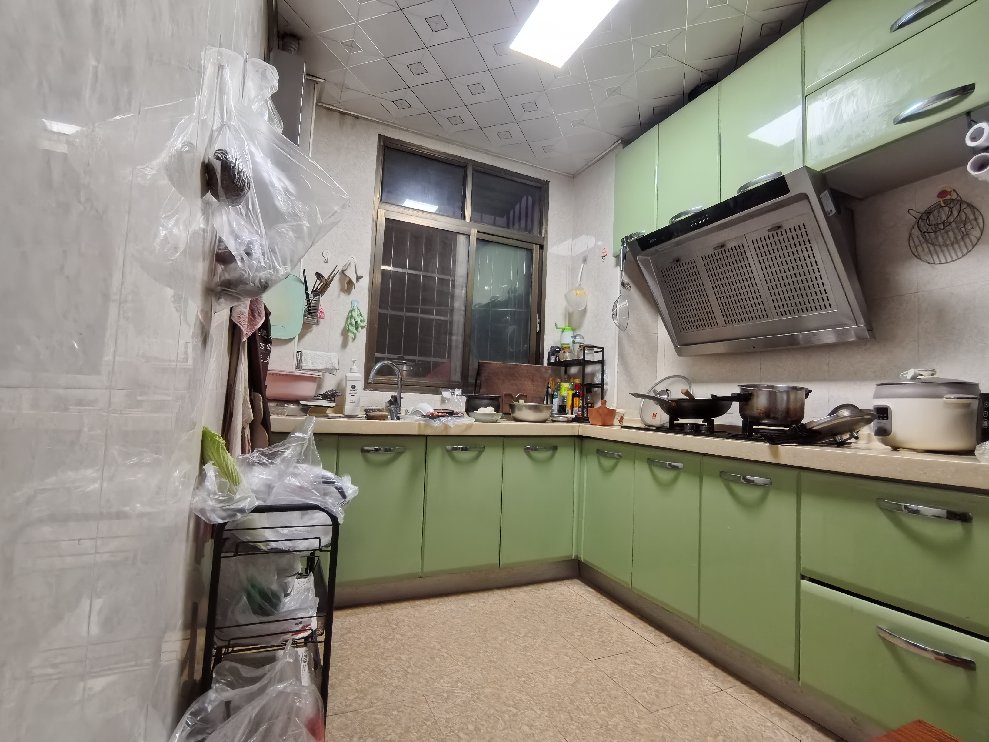 盛世华庭 1室0厅0卫 53.8万 盛世华庭 1室0厅0卫 53.8万客厅