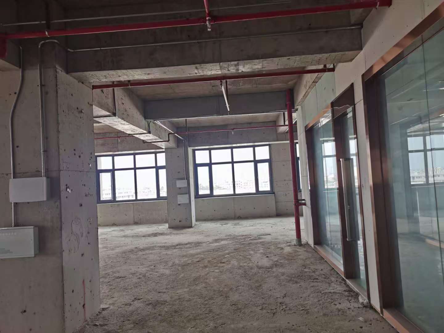 现代大厦   218.0㎡      12000.0元/月室内图