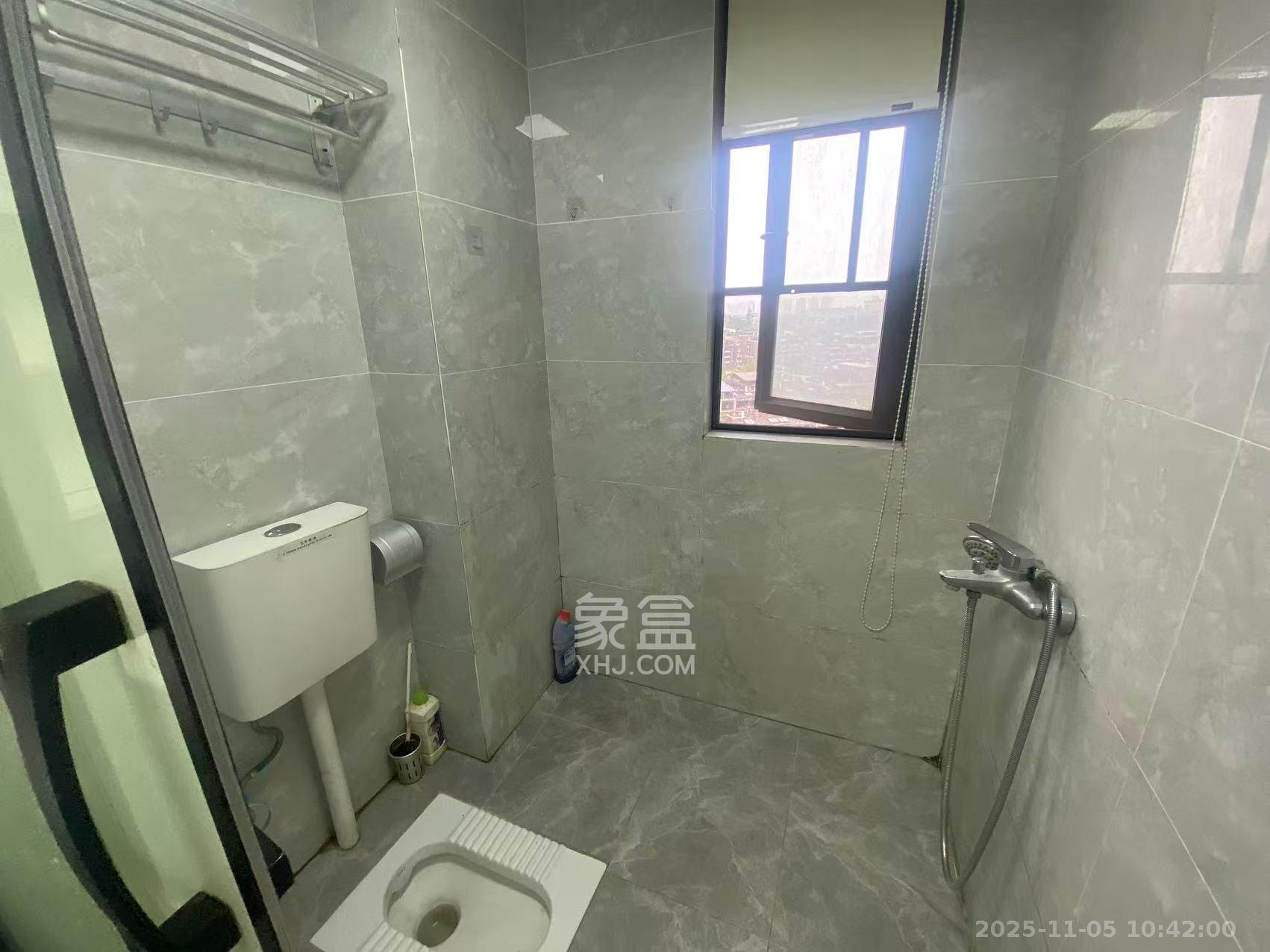 保利城（中航城国际社区、郡原美村）  3室2厅2卫    1700.0元/月室内图