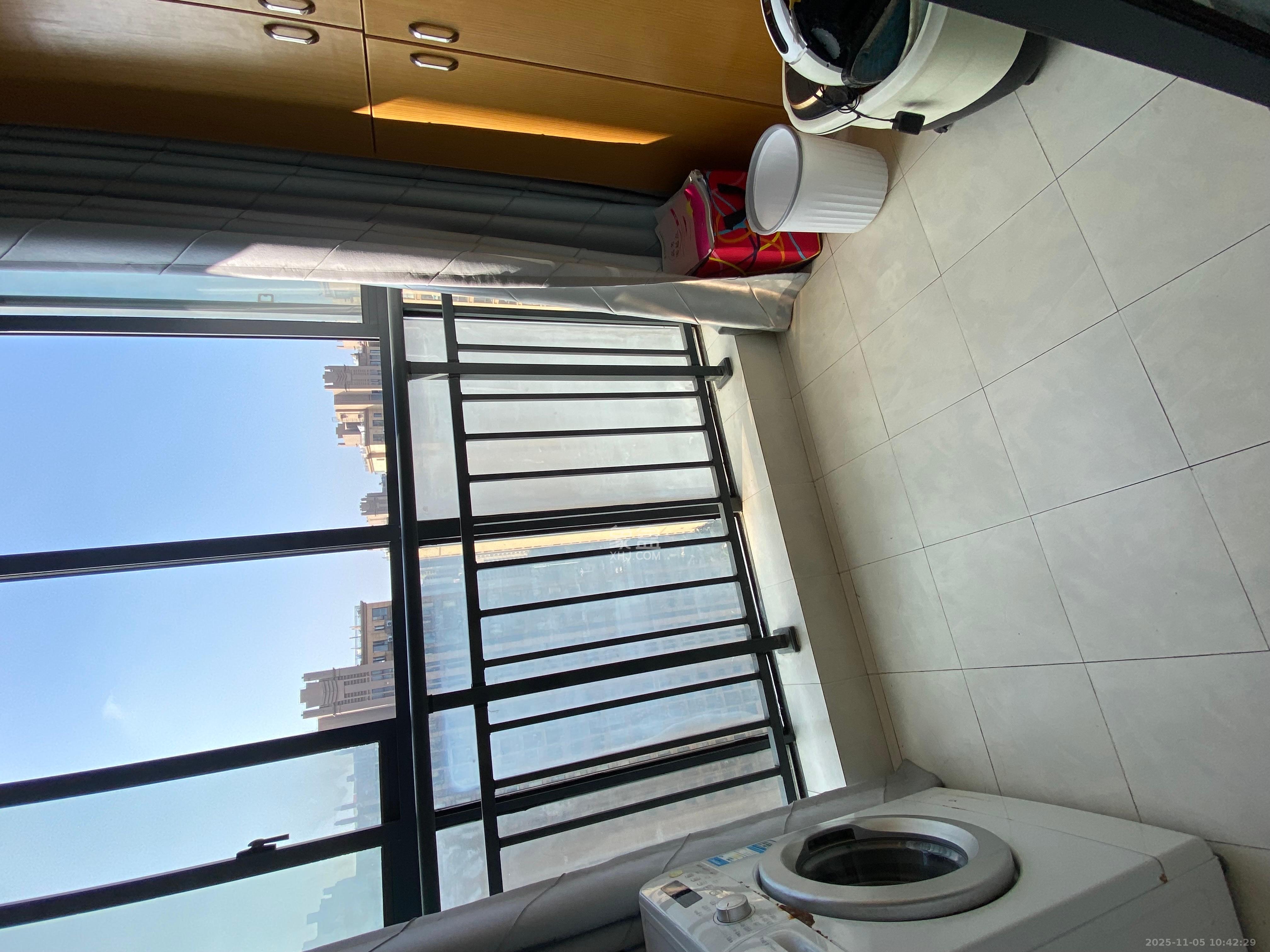 荣盛花语馨苑 3室2厅1卫 2400.0元/月 荣盛花语馨苑 3室2厅1卫 2400.0元/月室内图