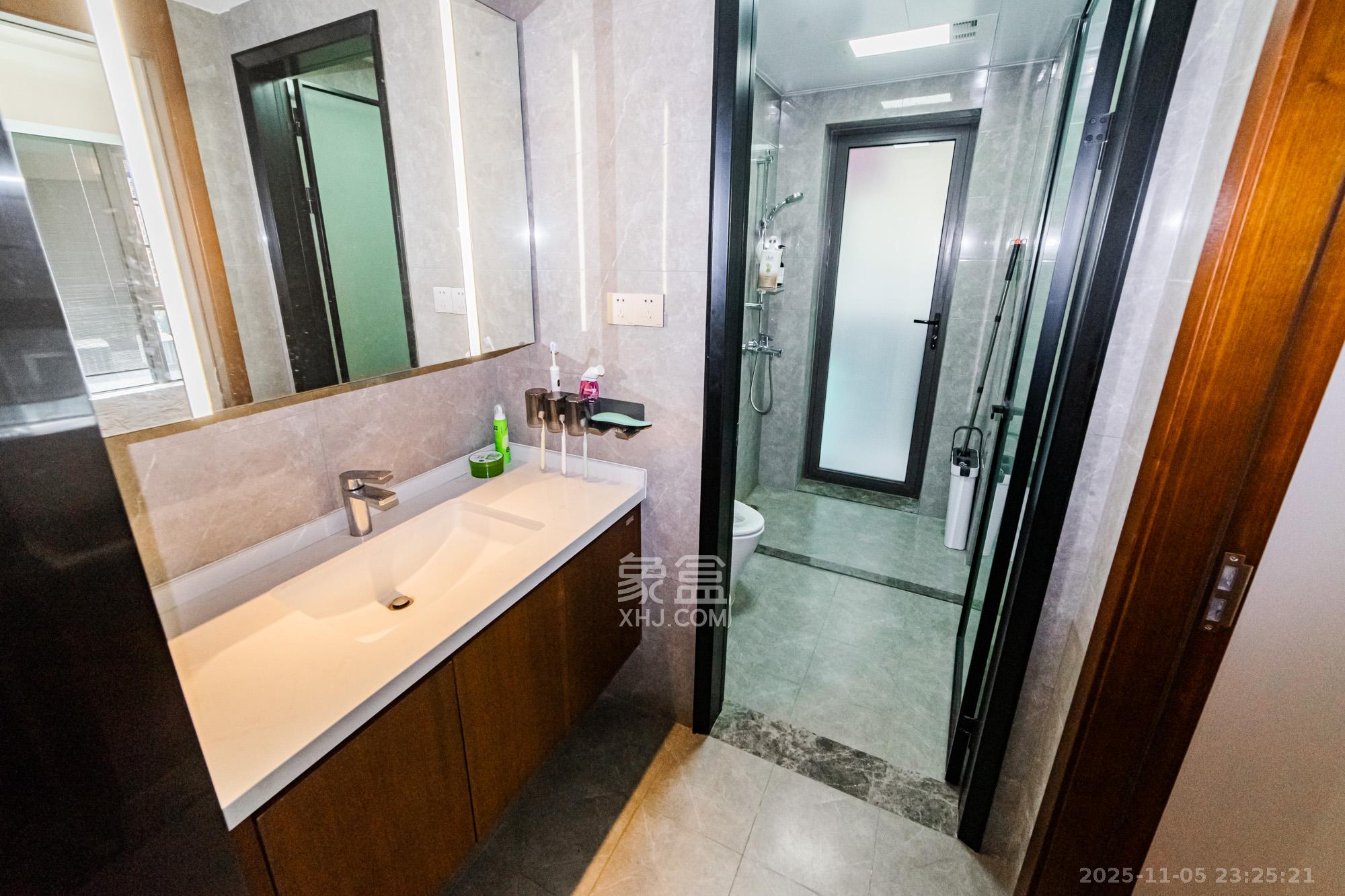 北辰瀚江府 3室2厅2卫 238.0万 北辰瀚江府 3室2厅2卫 238.0万卫生间