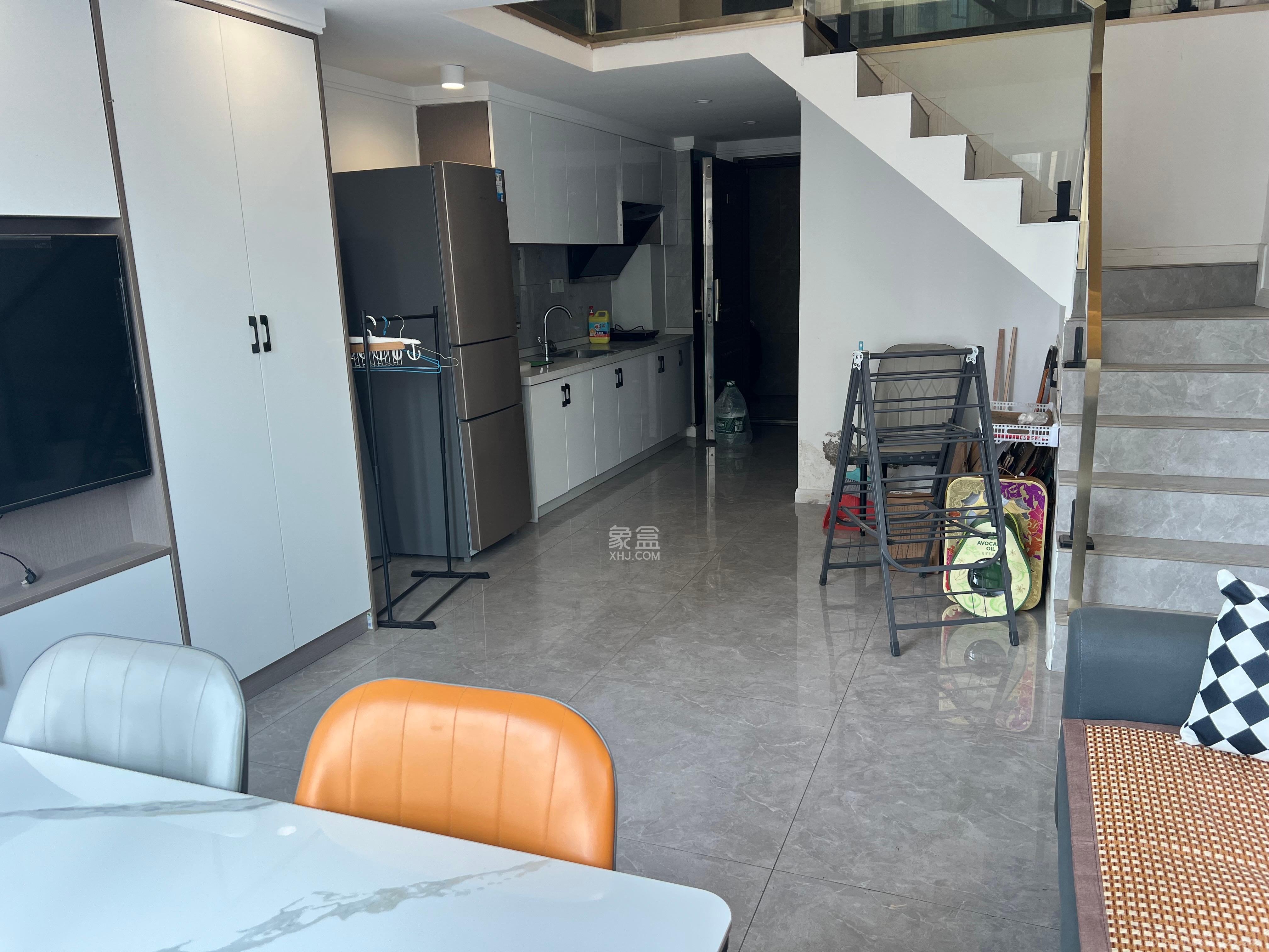 梅溪湖金茂湾 2室2厅1卫 2000.0元/月 梅溪湖金茂湾 2室2厅1卫 2000.0元/月室内图