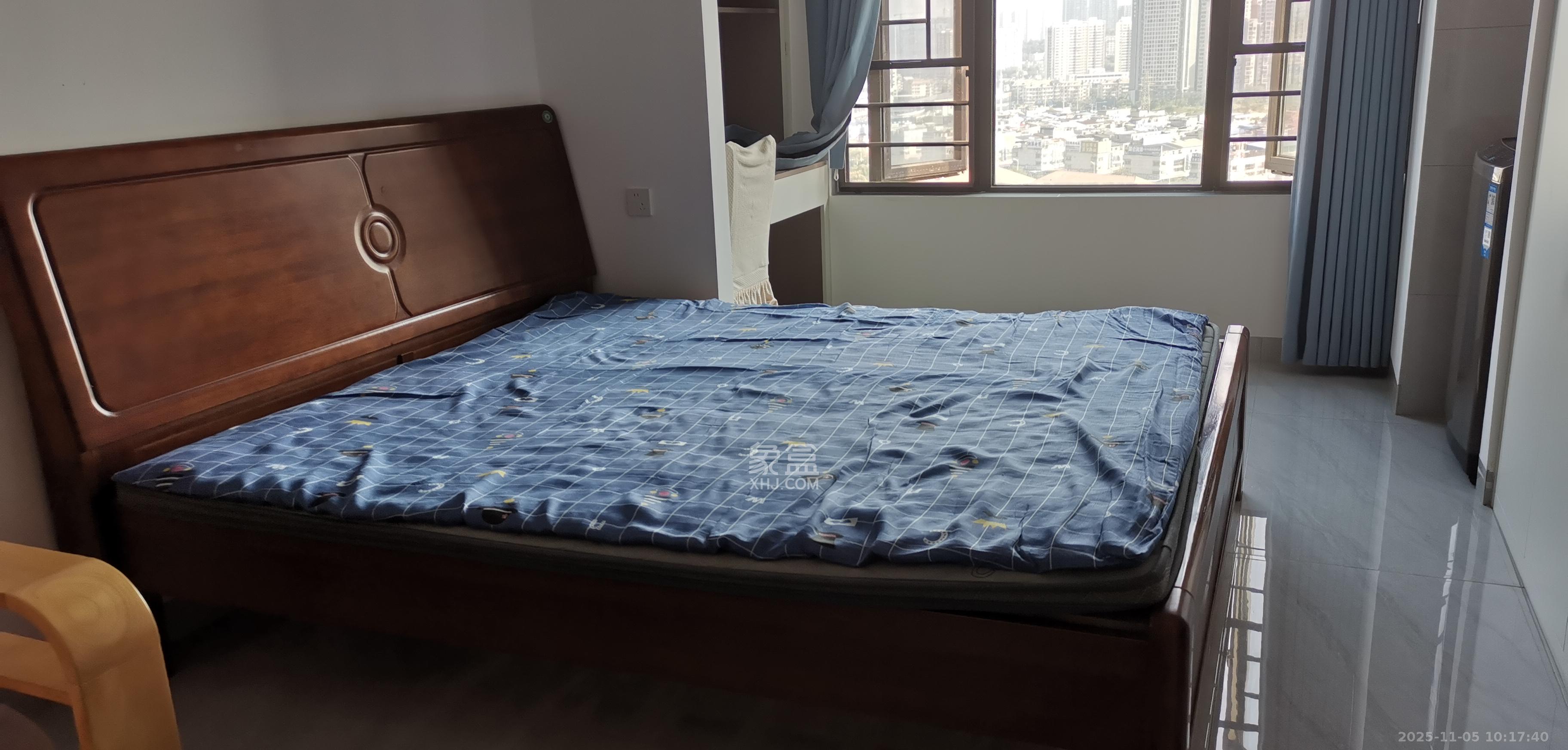 中海珑悦府  1室0厅0卫    1300.0元/月室内图