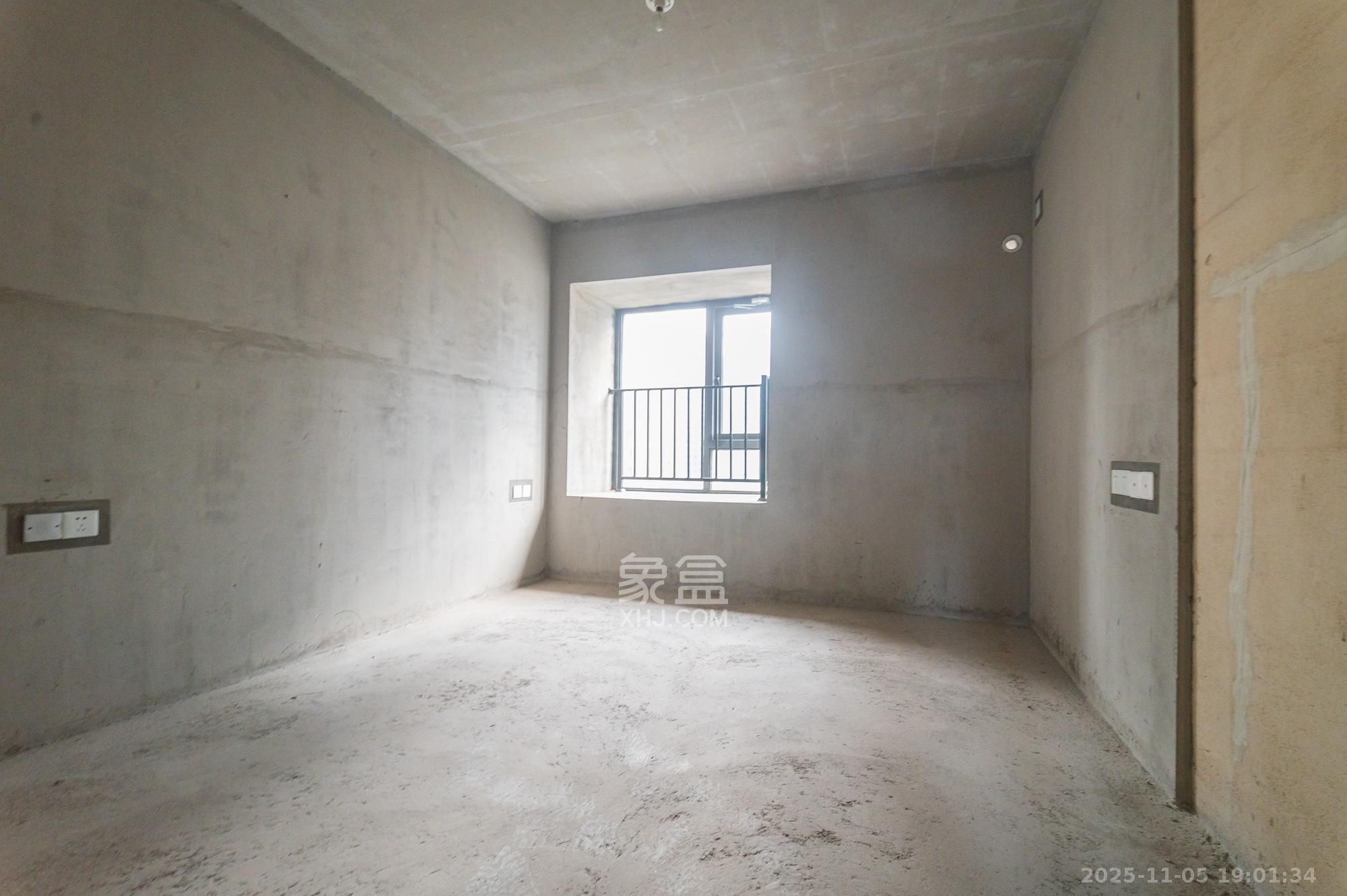 中建悦和城  4室2厅2卫    118.0万其他