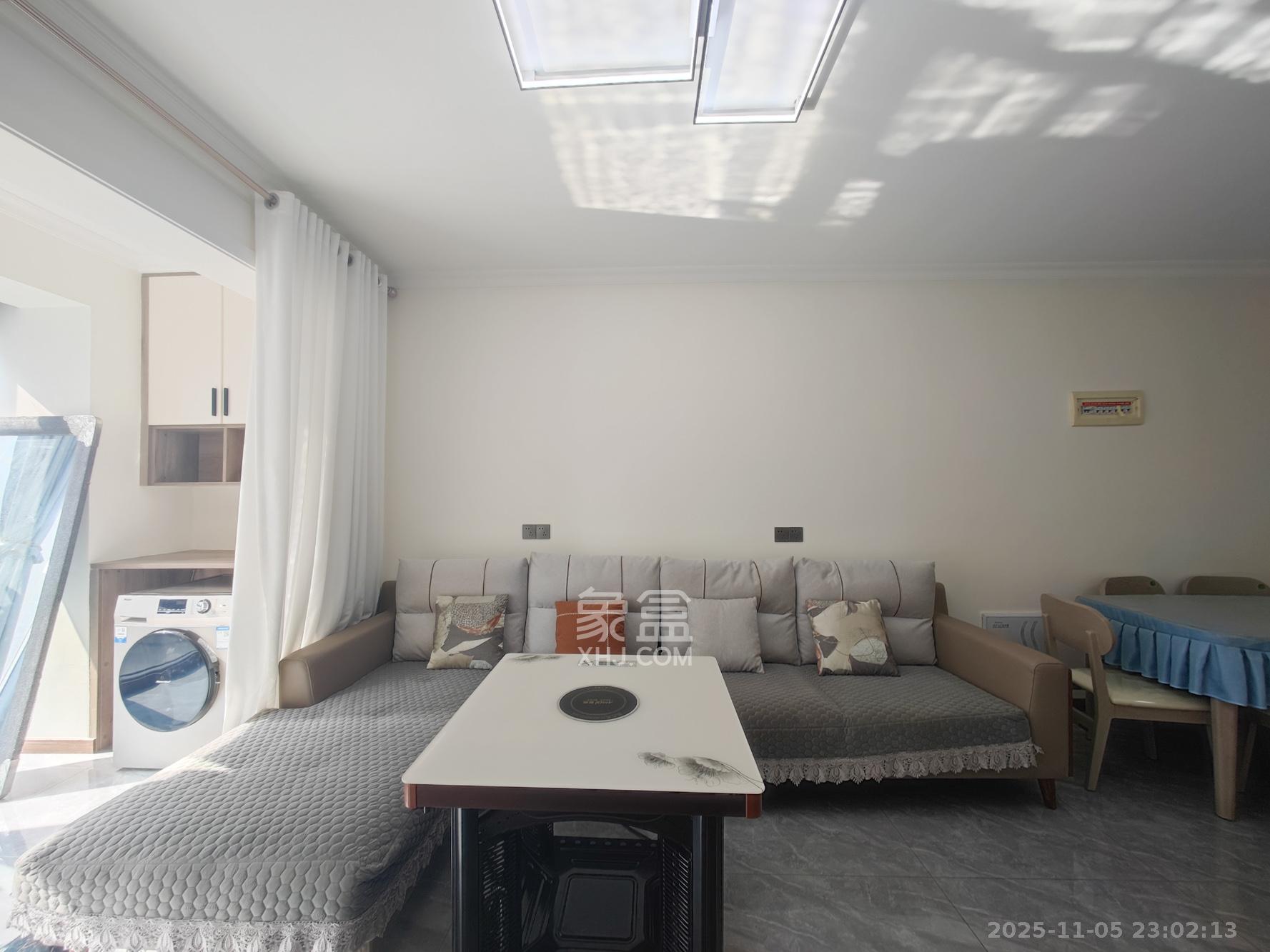 西湖鸿运佳苑  3室2厅2卫    95.0万