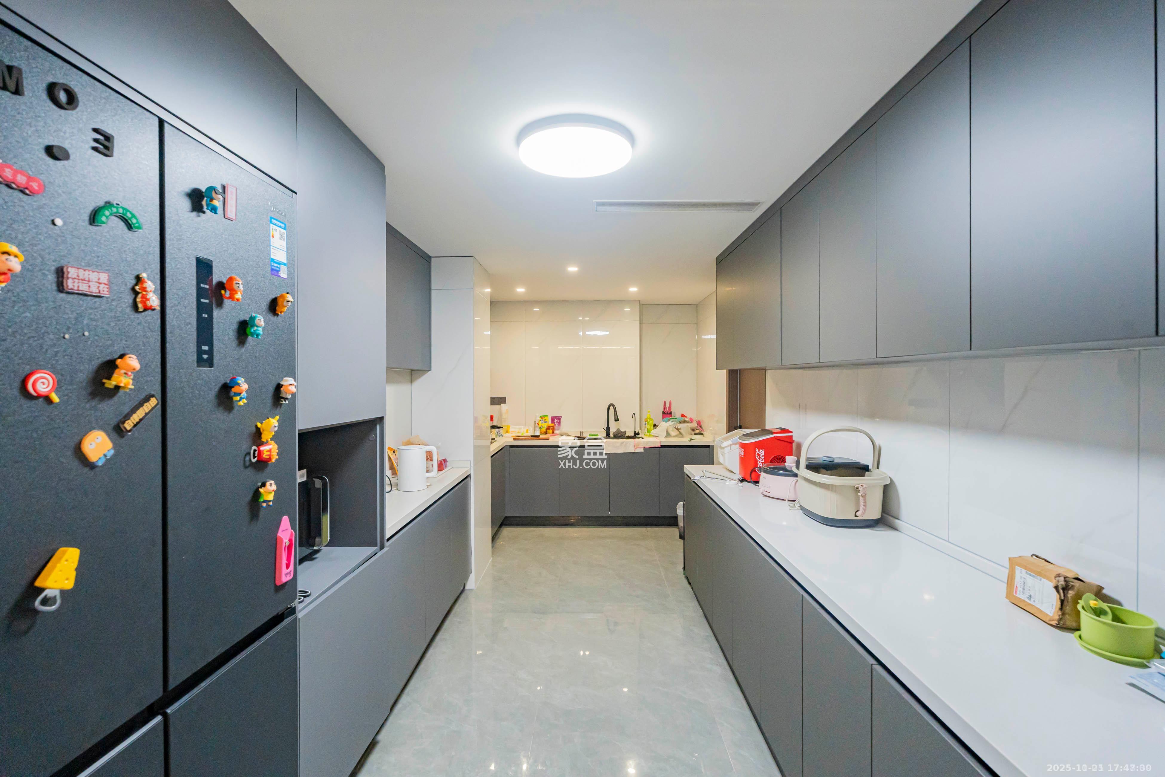 金色屋顶  3室2厅2卫    9900.0元/月室内图