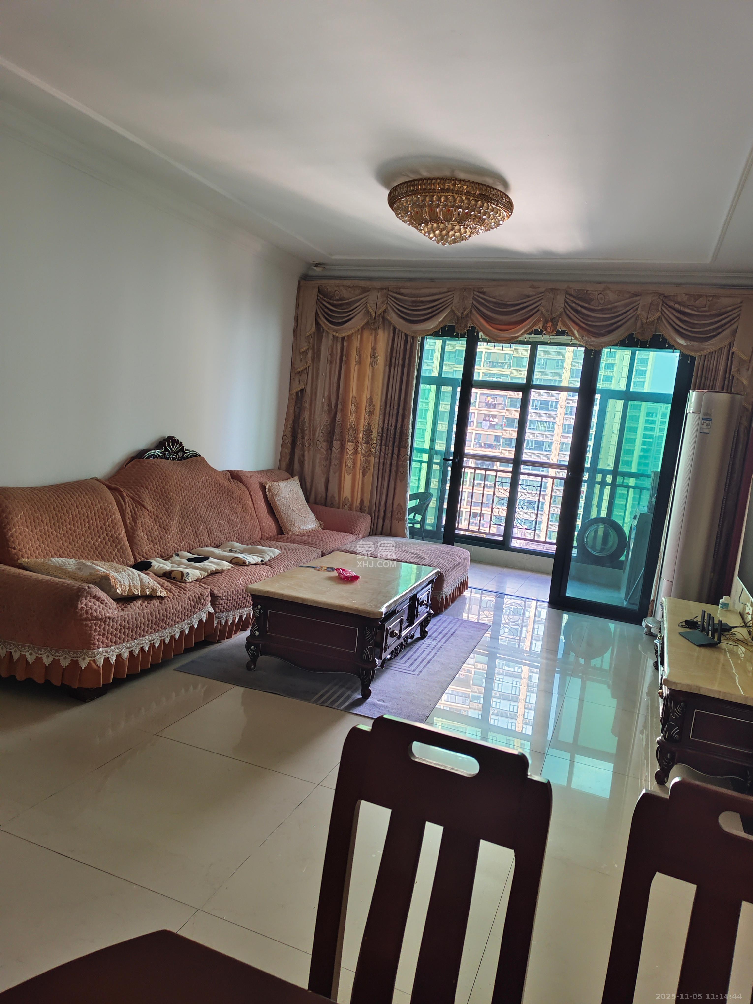 恒大翡翠华庭  3室2厅2卫    2200.0元/月室内图