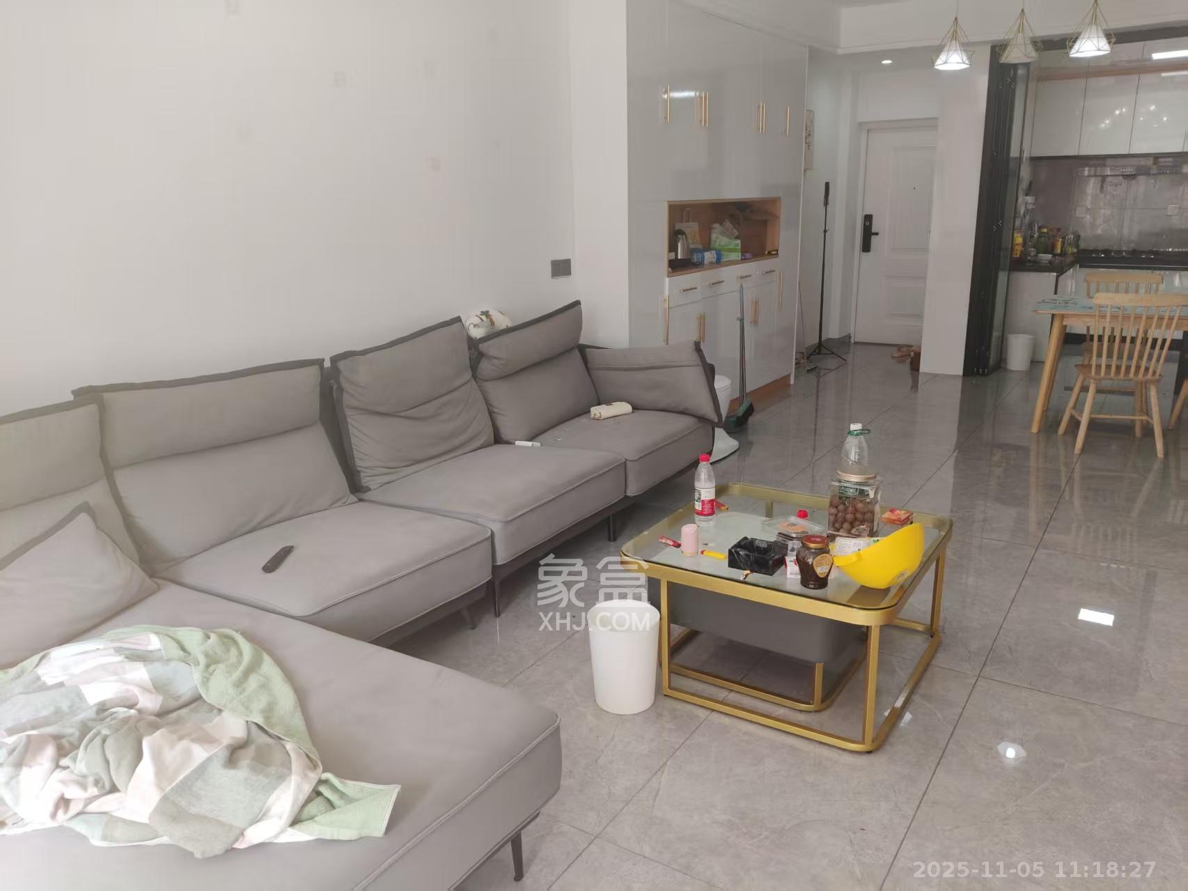 和润园三期 2室2厅1卫 2500.0元/月 和润园三期 2室2厅1卫 2500.0元/月室内图