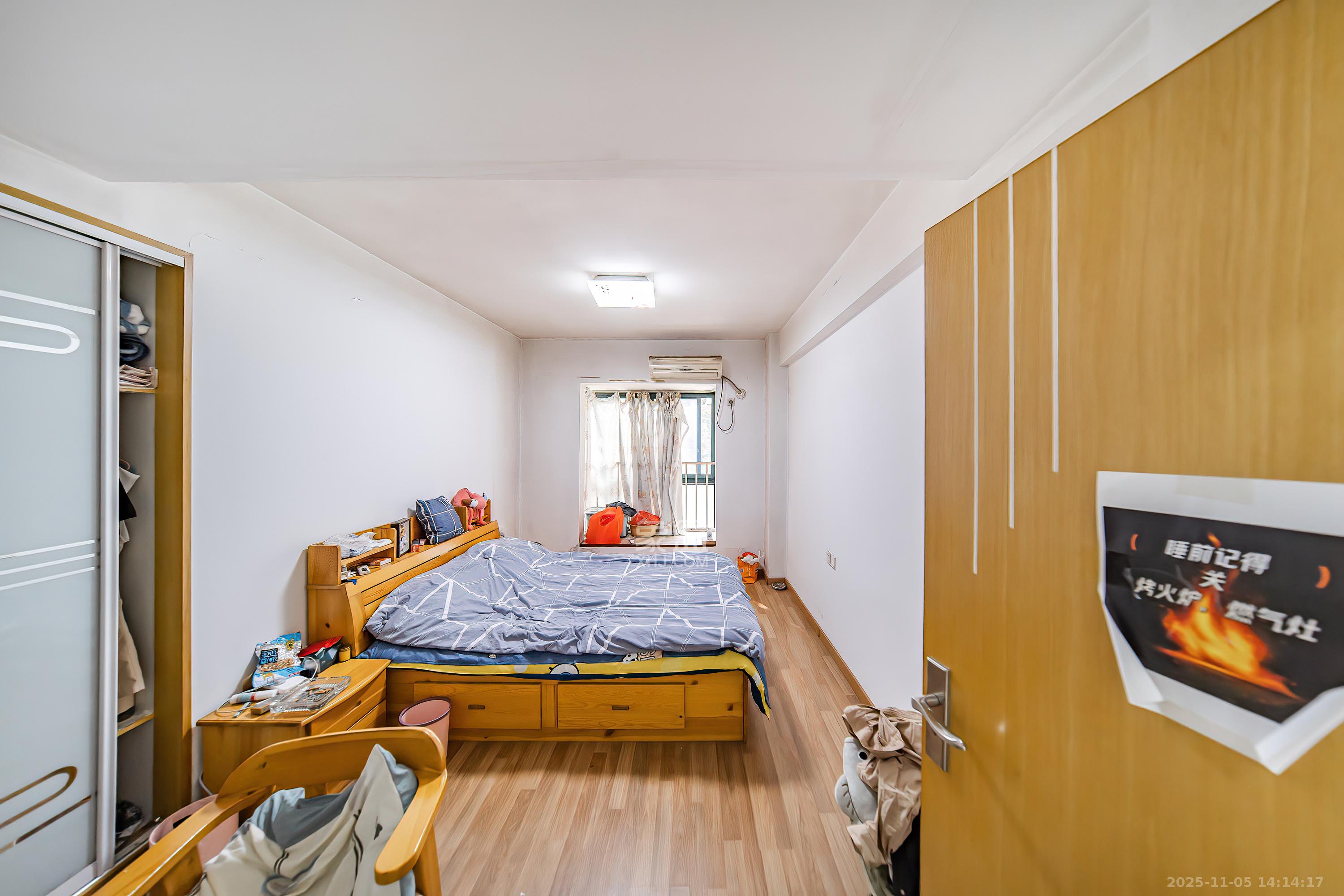 佳阳悦景馨都  2室1厅1卫    65.0万卧室