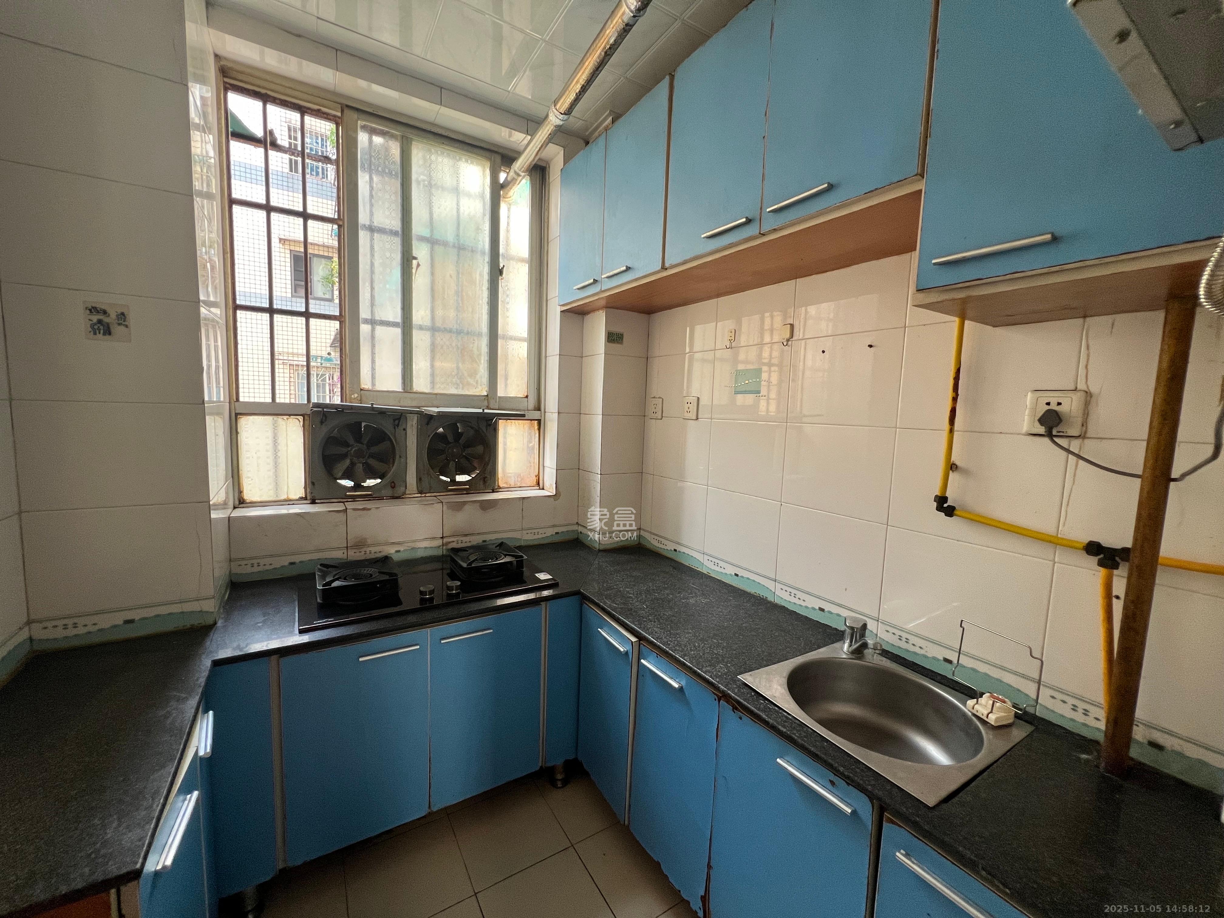 天韵家园 2室2厅1卫 1300.0元/月 天韵家园 2室2厅1卫 1300.0元/月室内图