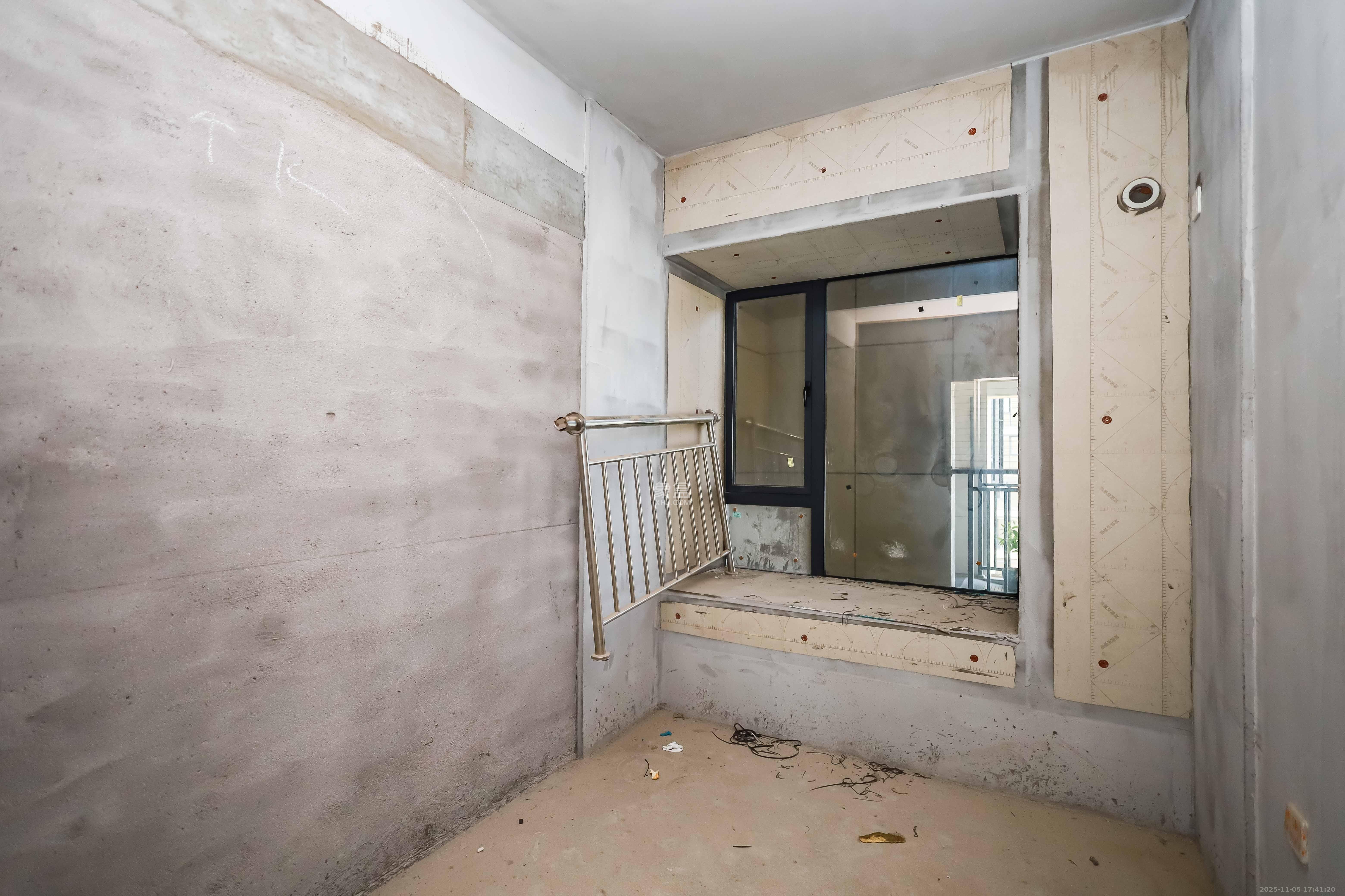 金侨风华府 3室2厅2卫 88.0万 金侨风华府 3室2厅2卫 88.0万卧室