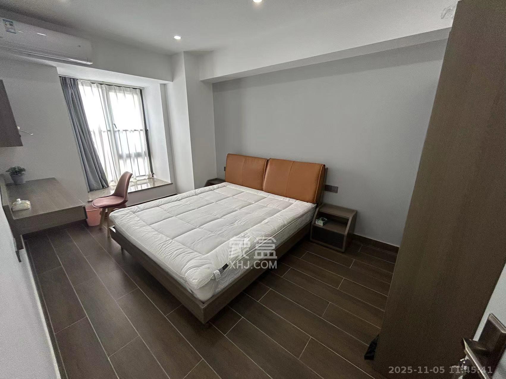 复地星光天地  1室0厅0卫    2600.0元/月