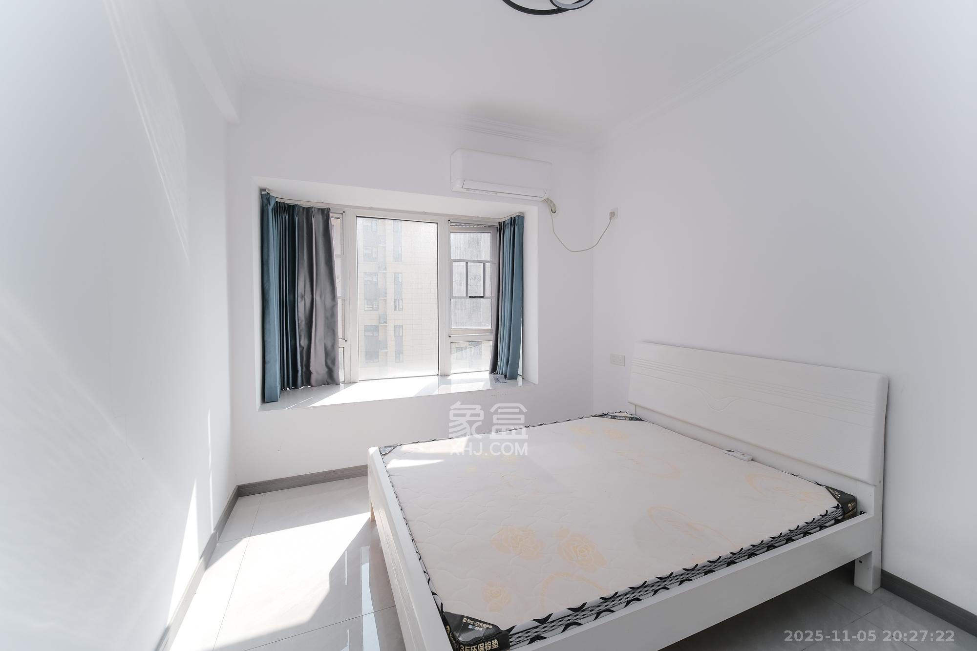 保利香槟国际 3室2厅1卫 86.0万 保利香槟国际 3室2厅1卫 86.0万卧室