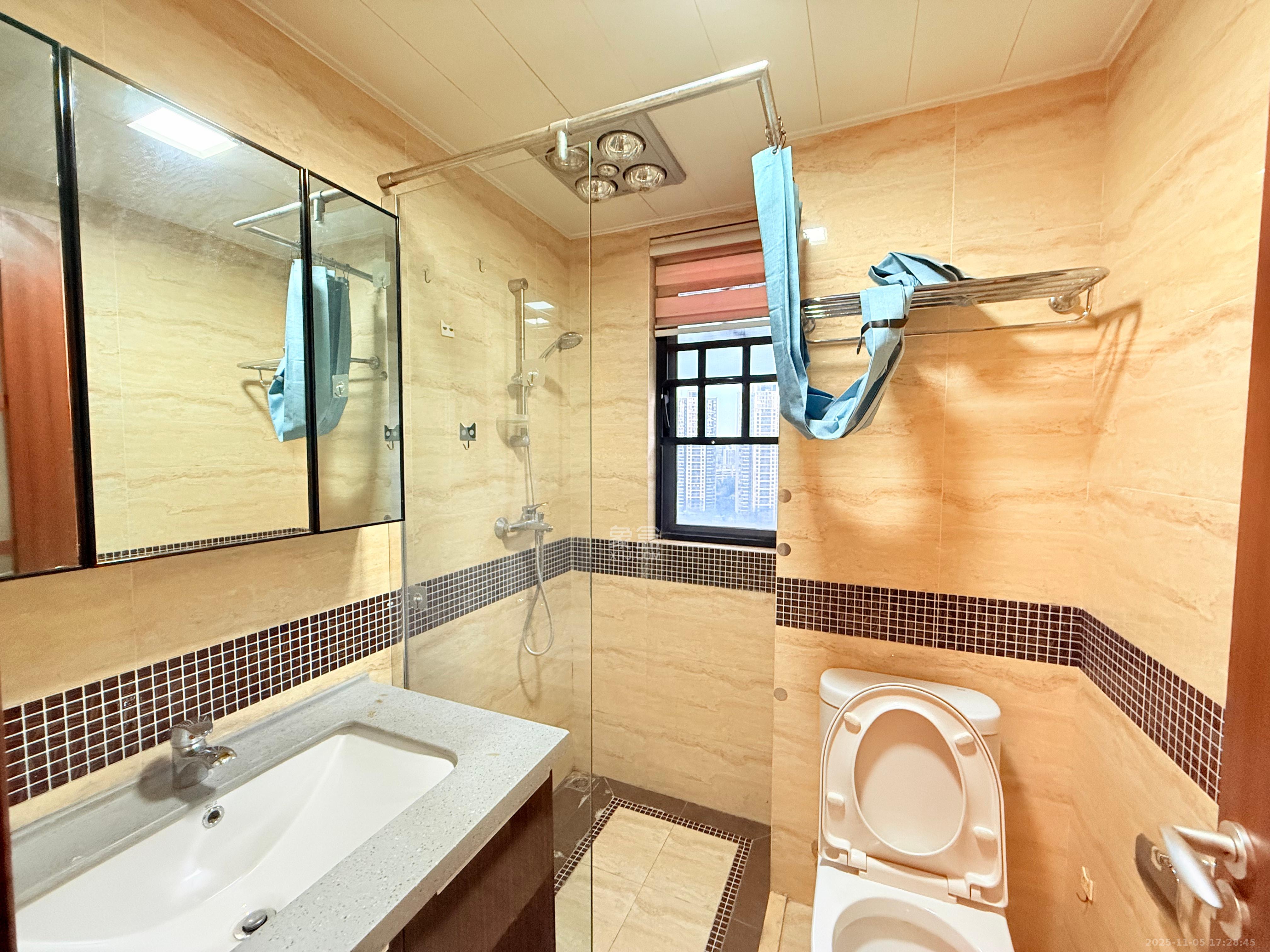 万科金域华府三四期  2室2厅1卫    2400.0元/月室内图