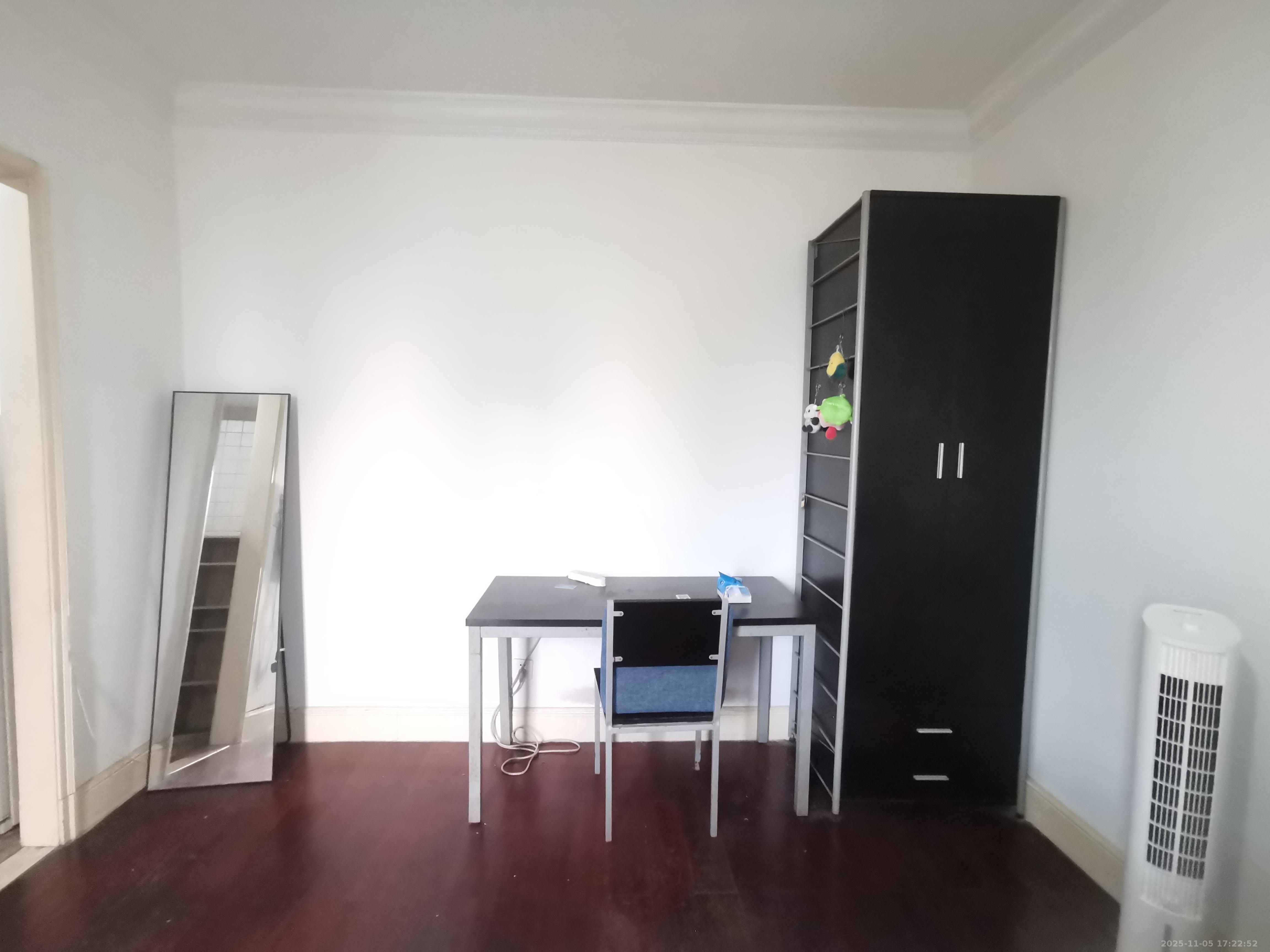 郡原广场  1室1厅1卫    1100.0元/月室内图