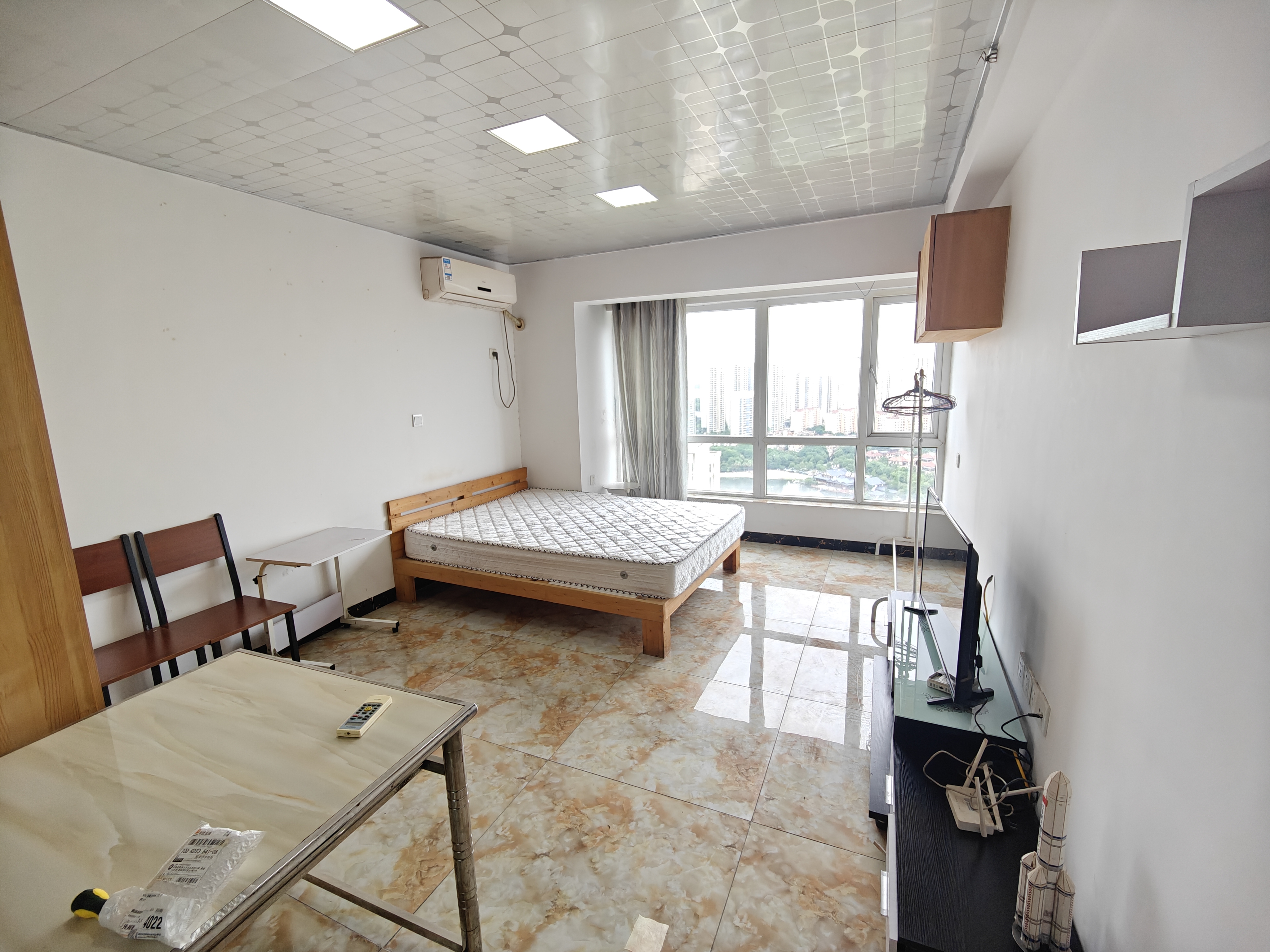 美的城三期  1室1厅1卫    900.0元/月户型图