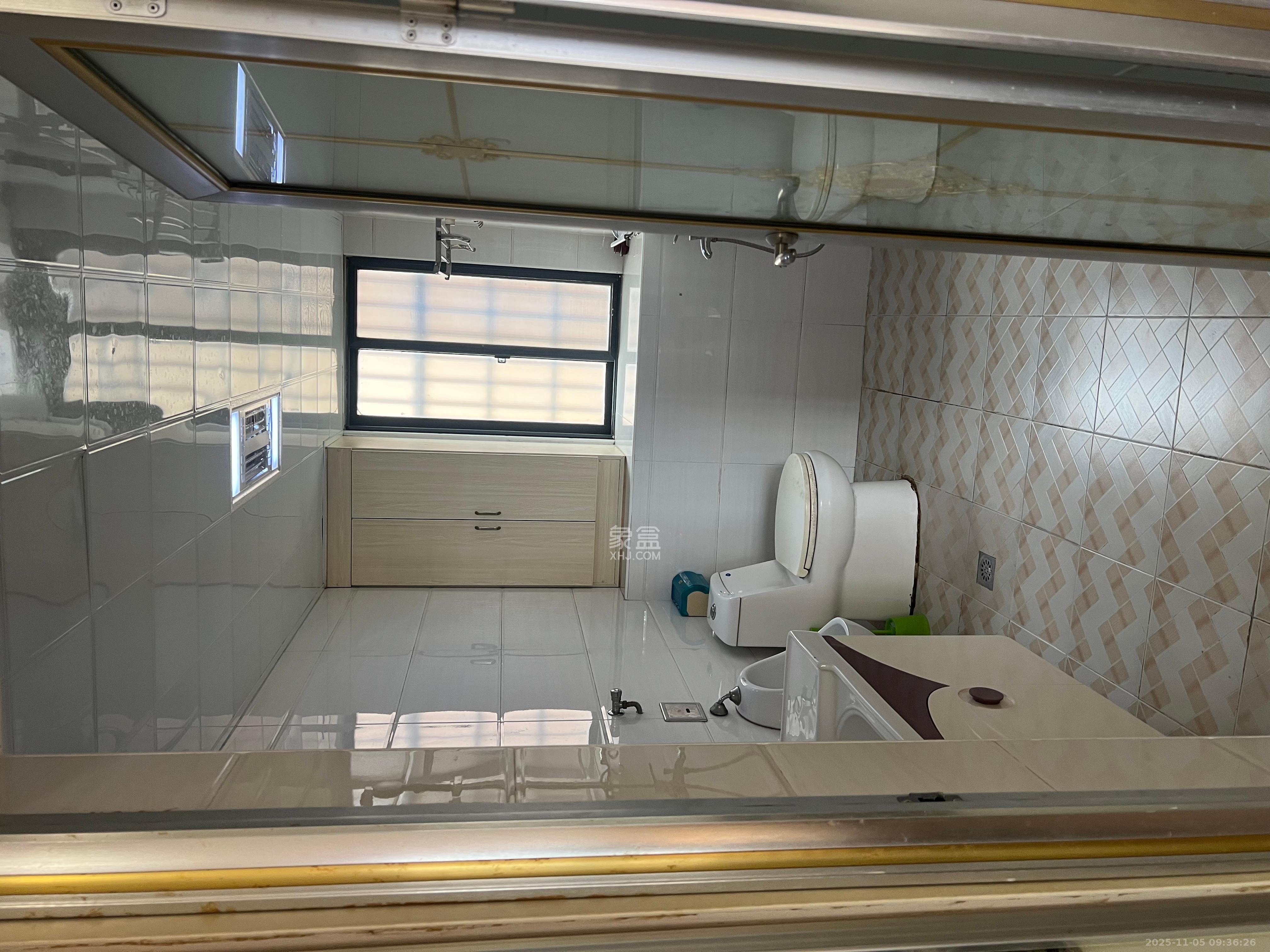 海德公园  4室2厅2卫    2280.0元/月室内图